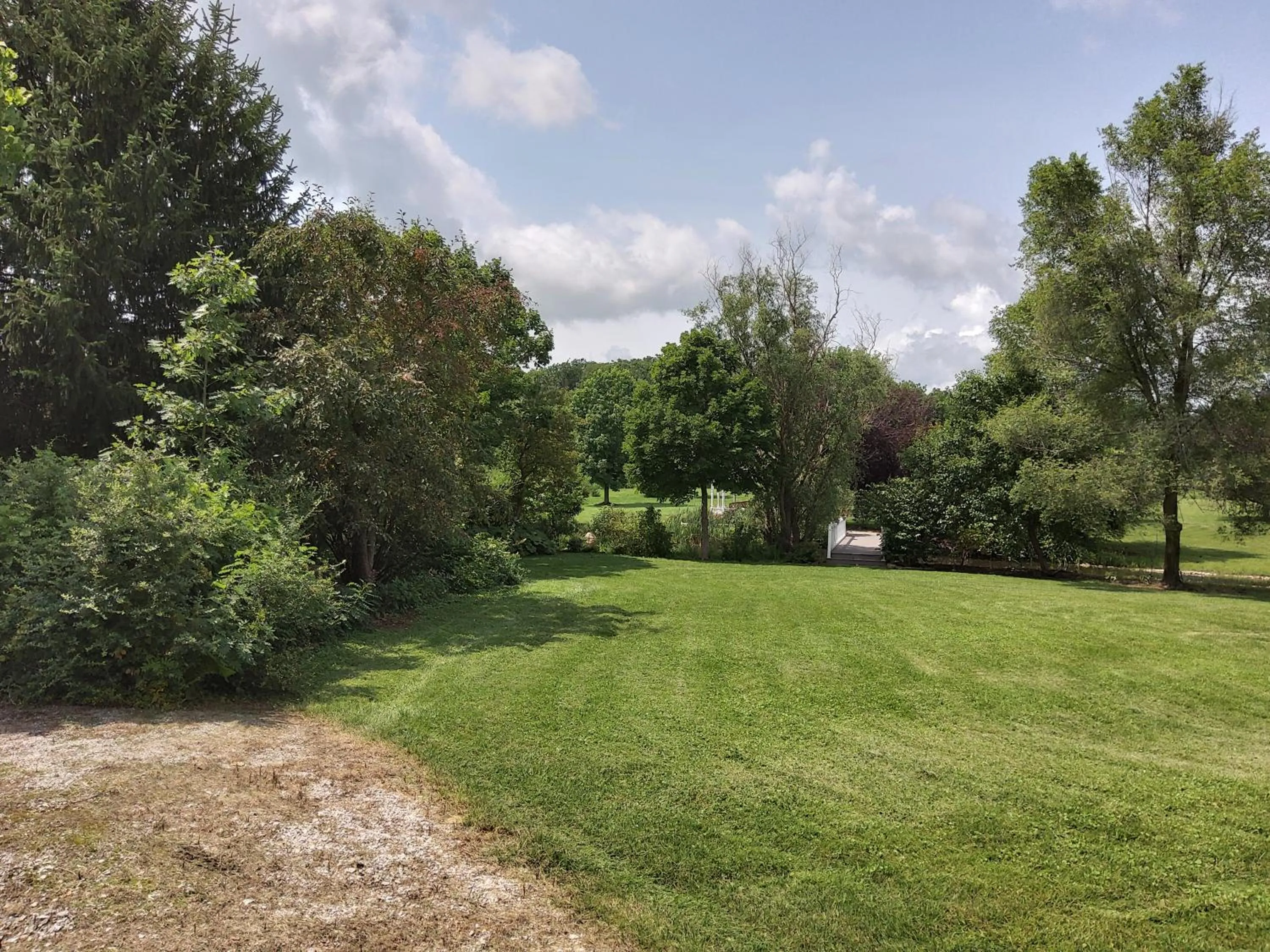 Garden in Inntiquity, A Country Inn