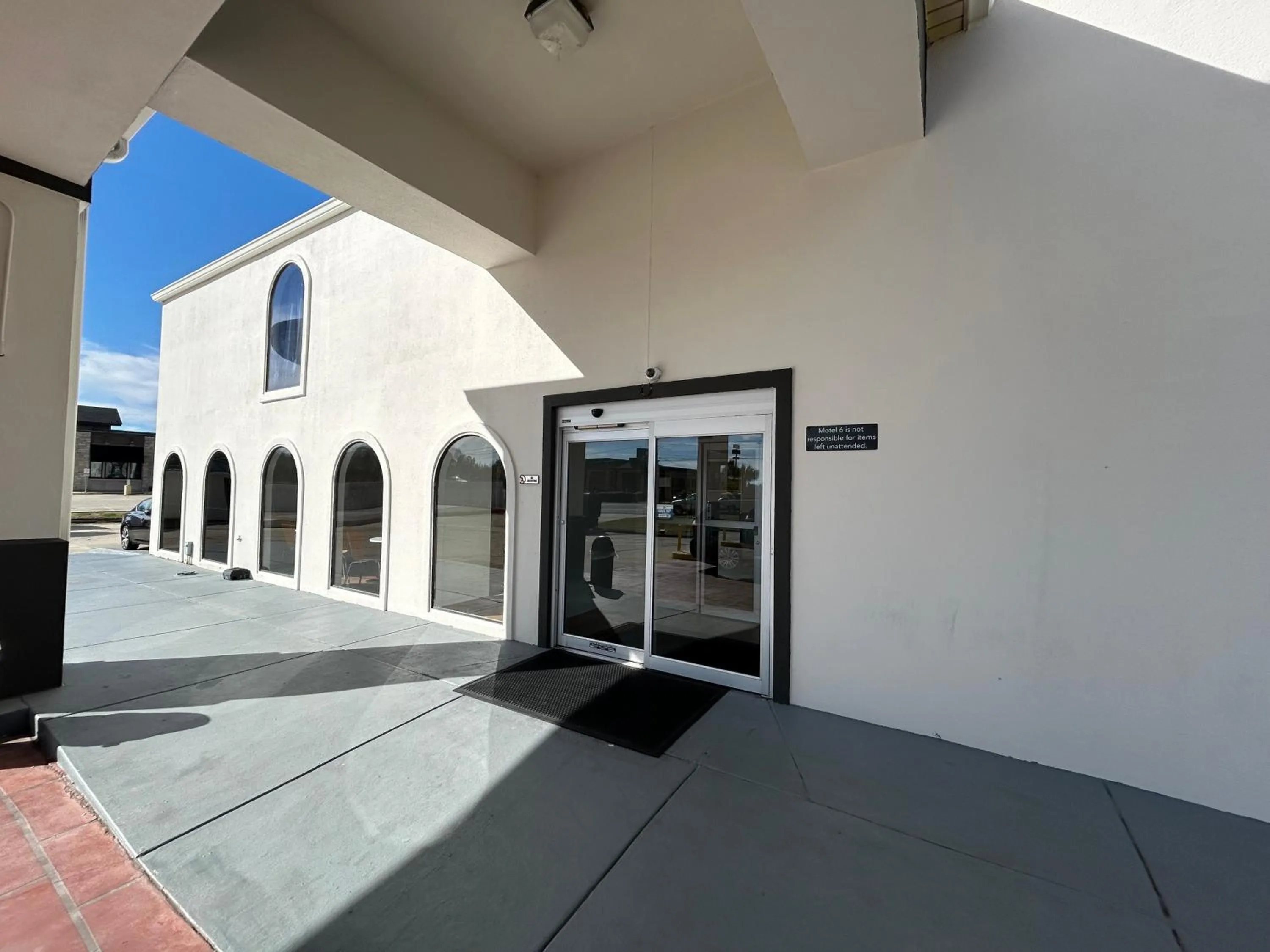 Facade/entrance in Motel 6 Denham Springs, LA