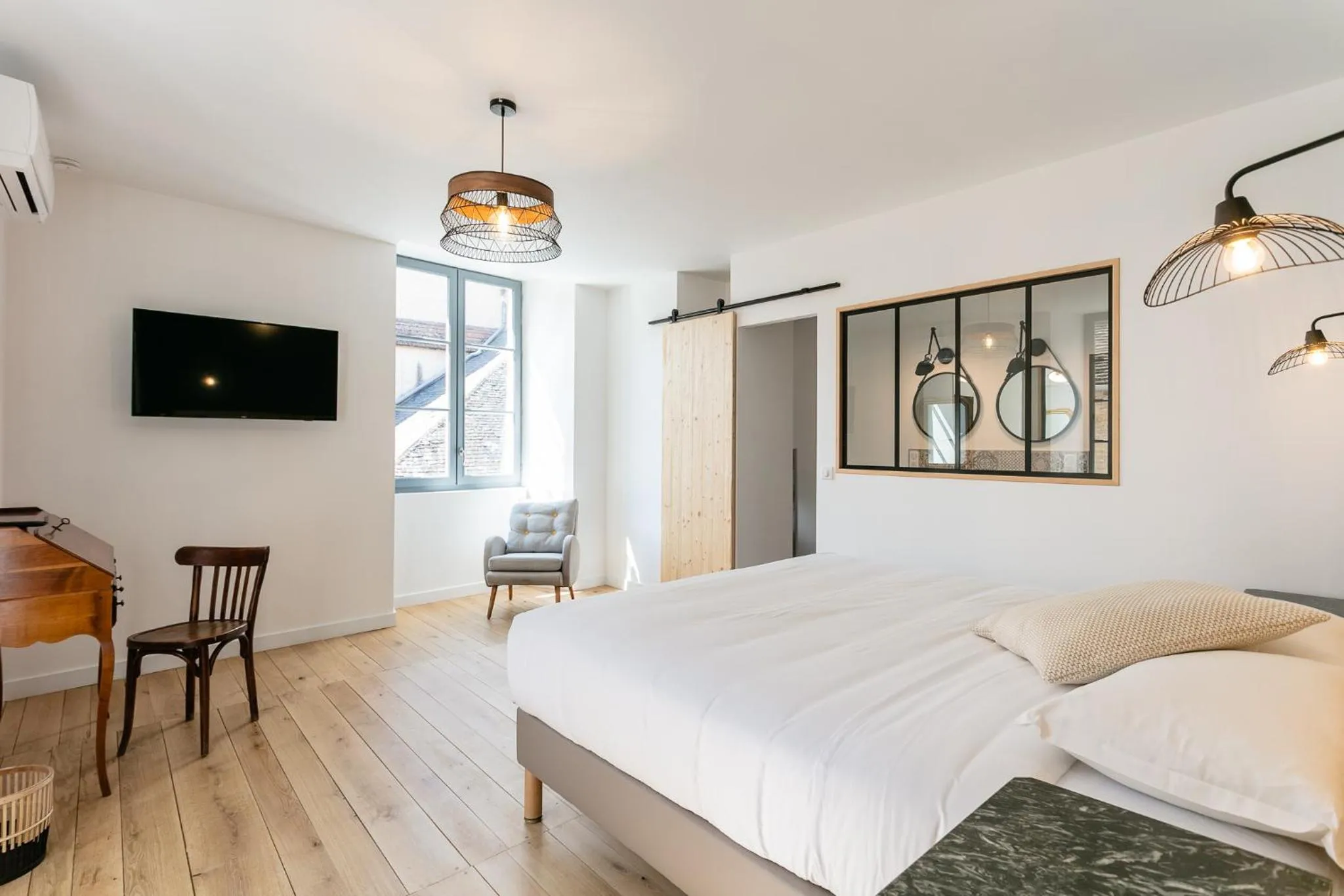 Bed in LE PETIT MOULIN