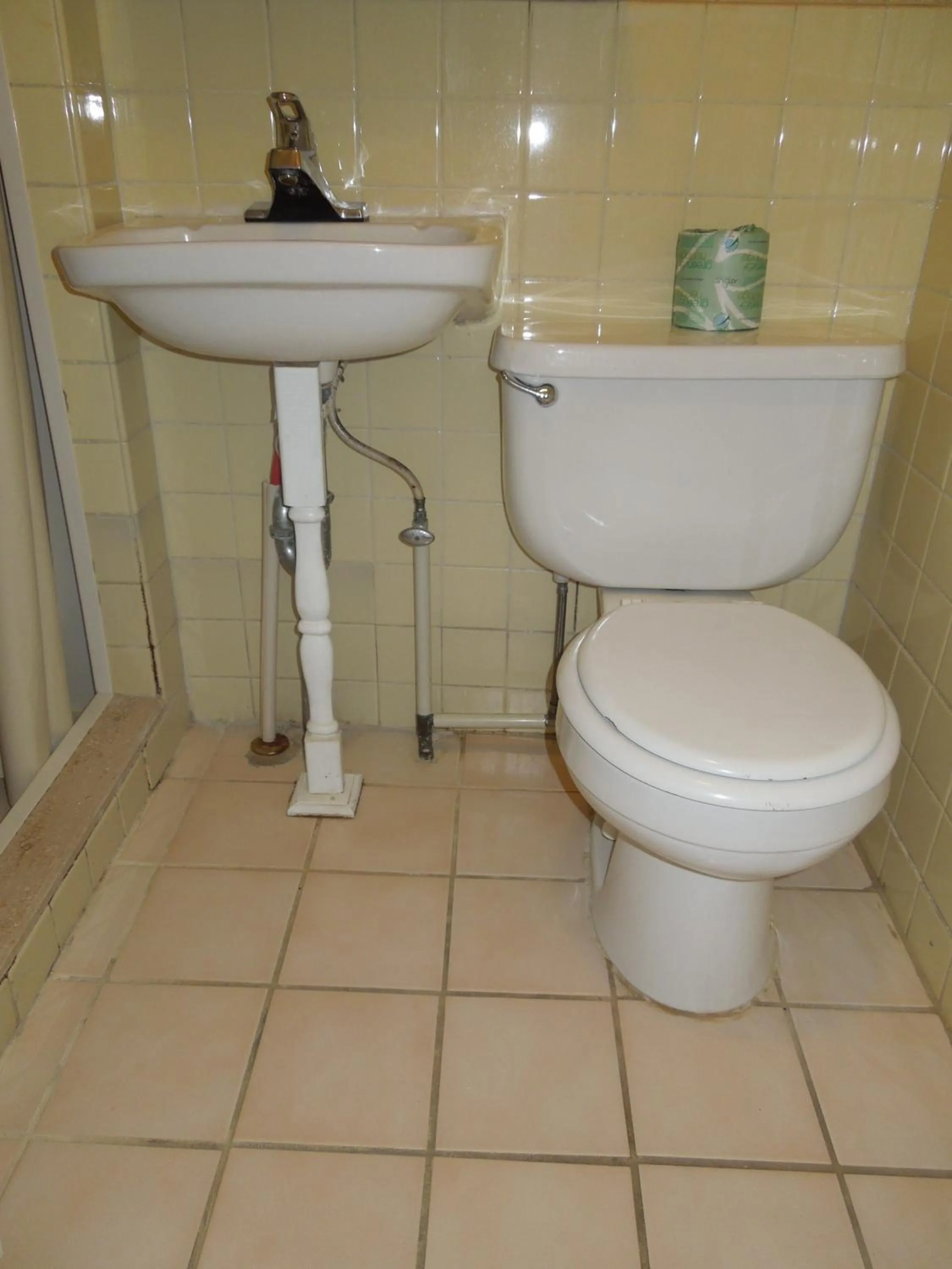 Bathroom in Value Inn East Stroudsburg