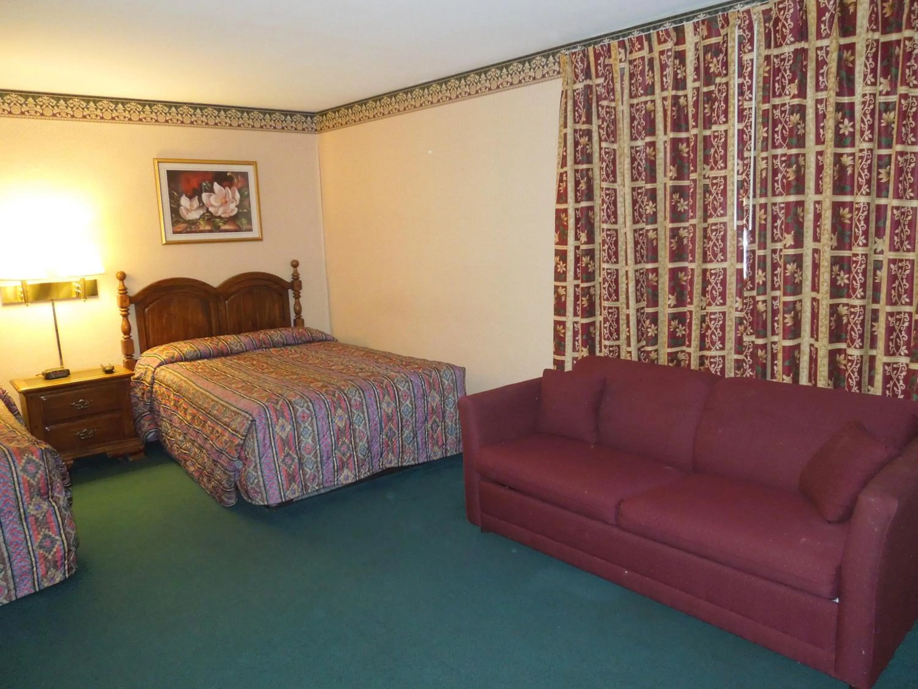Bedroom, Bed in Value Inn East Stroudsburg