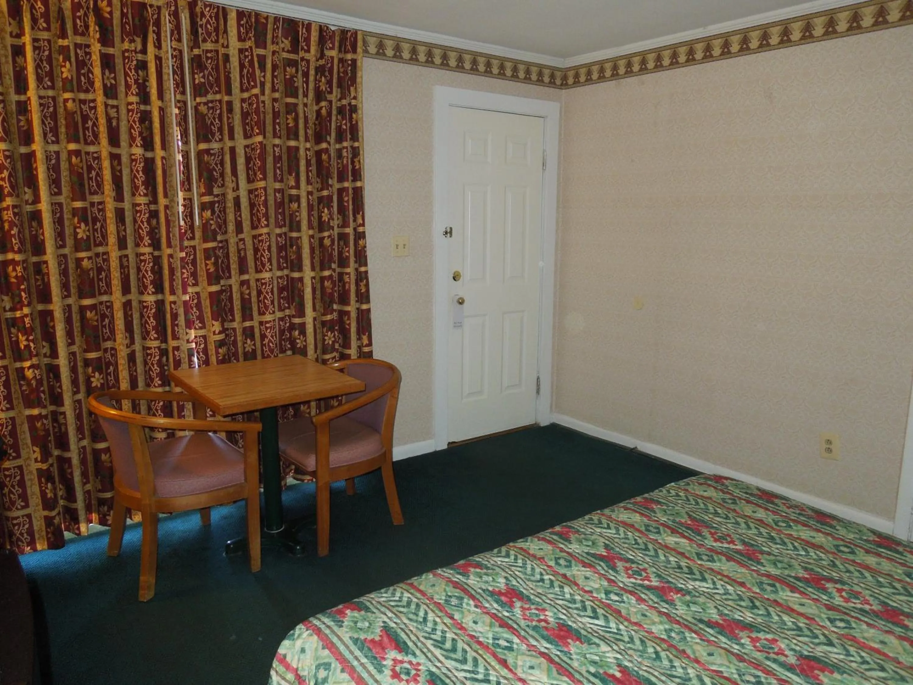Bedroom, Bed in Value Inn East Stroudsburg