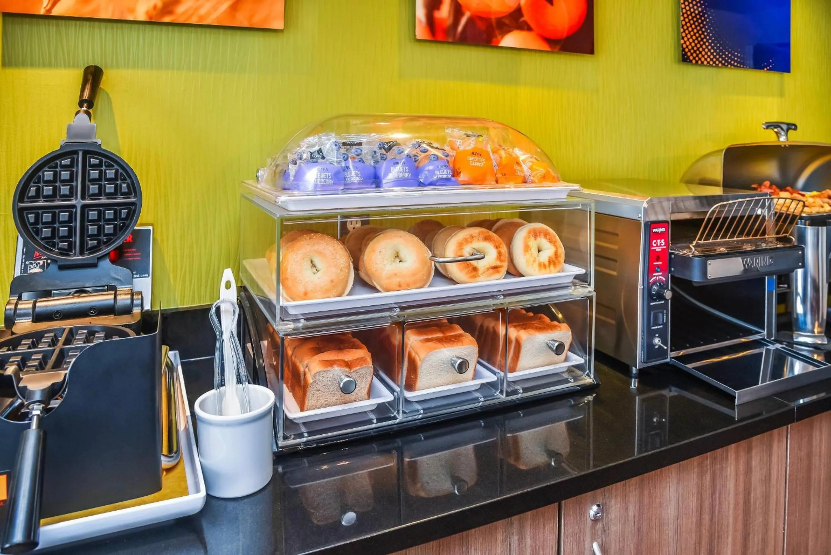 Breakfast in Comfort Inn South