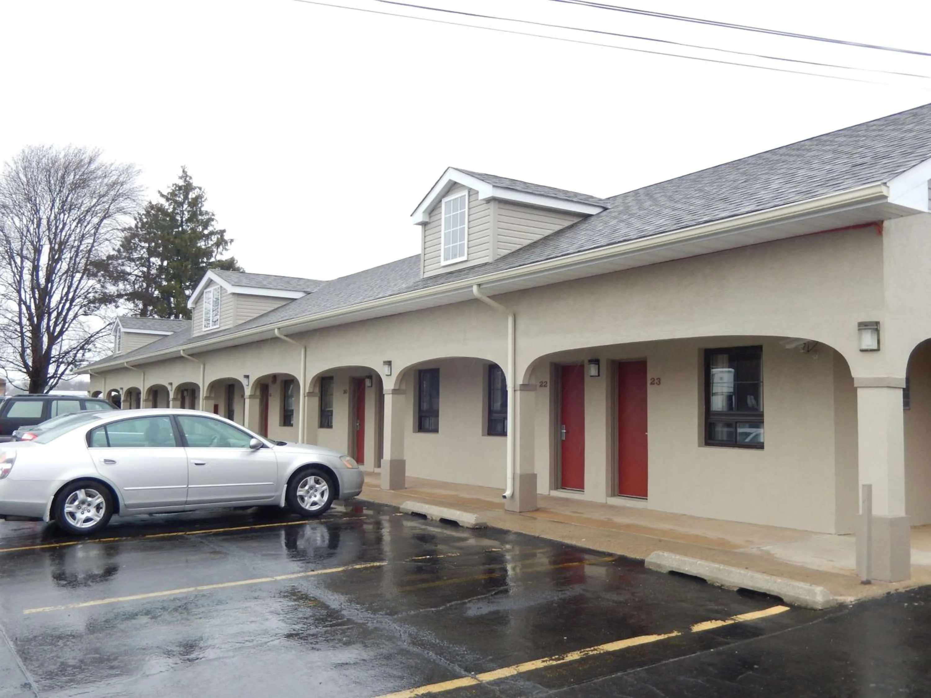 Property building in Scottish Inns and Suites- Bordentown, NJ