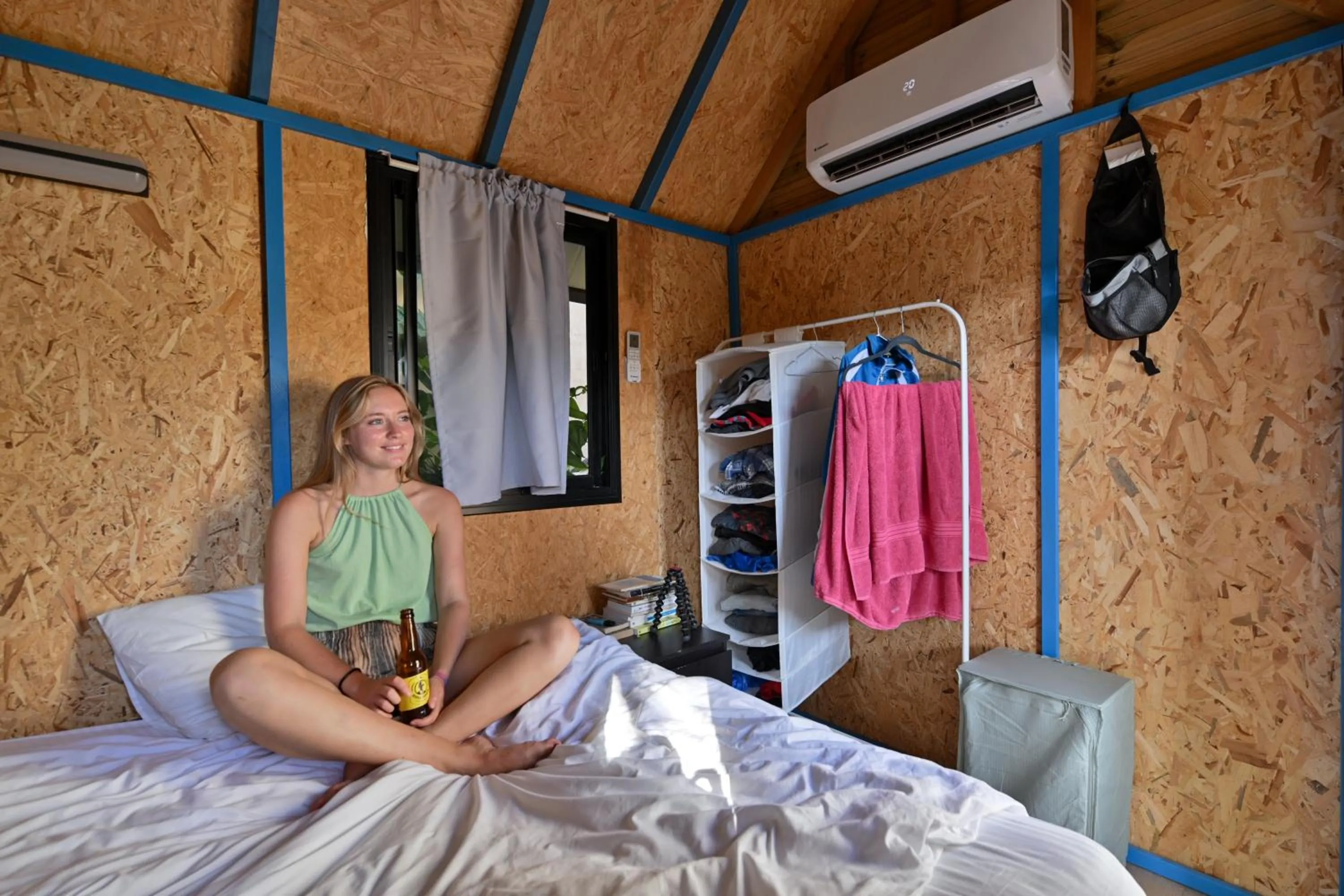 Bed in Roger's Hostel & Caravans Age 18-45