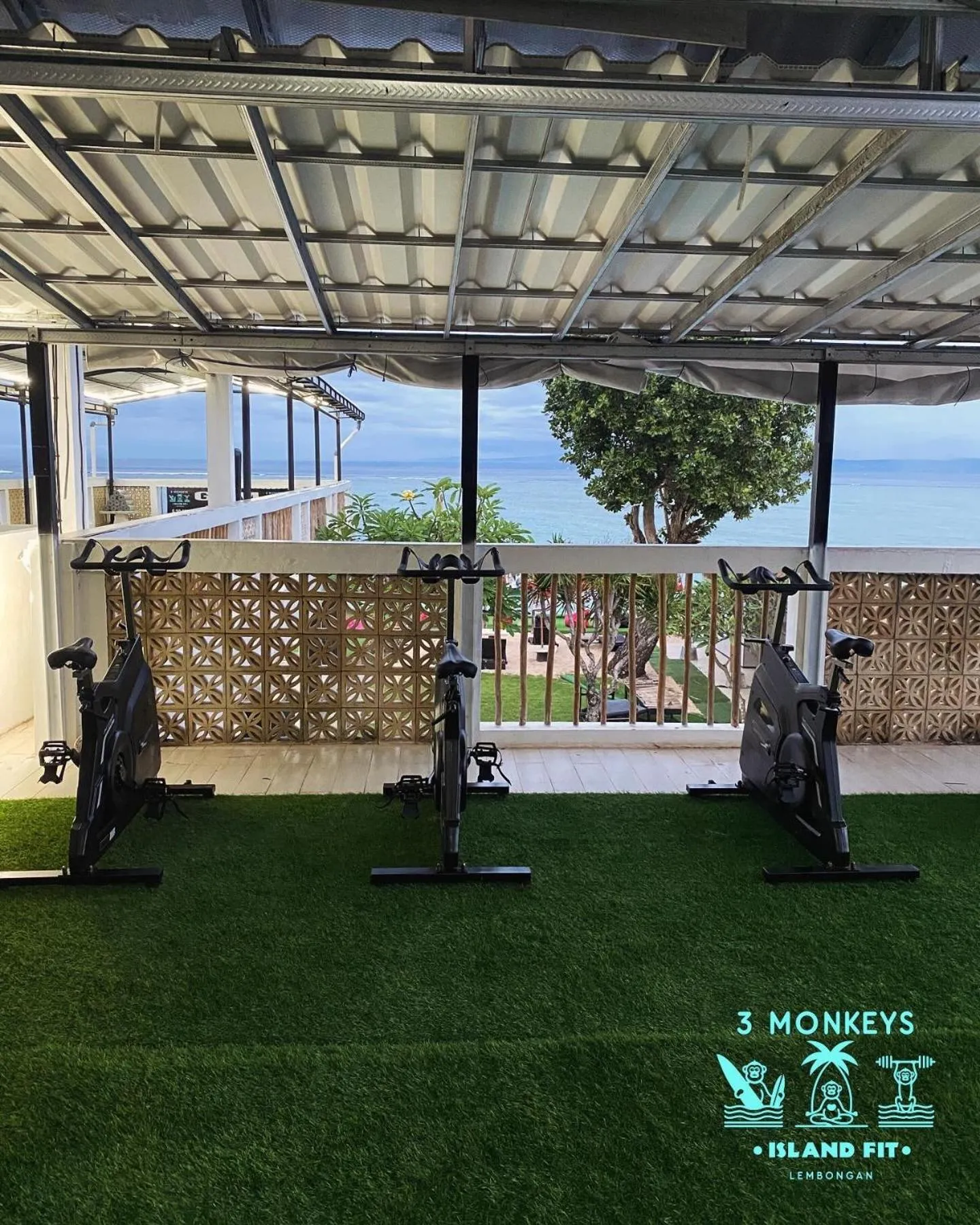 Fitness centre/facilities in 3 Monkeys Lembongan Studio apartments gym recovery centre