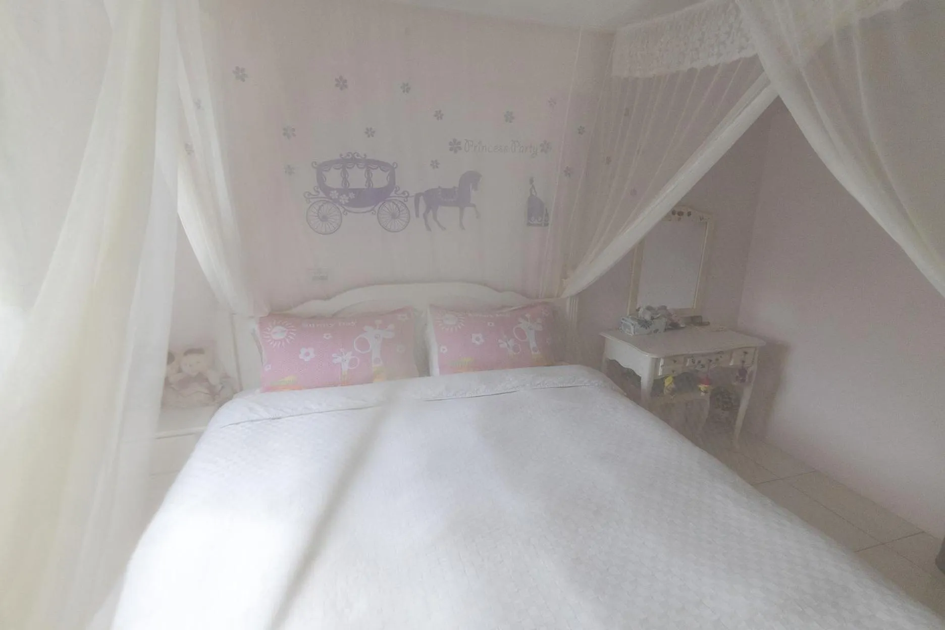 Bed in Yi Jing BnB