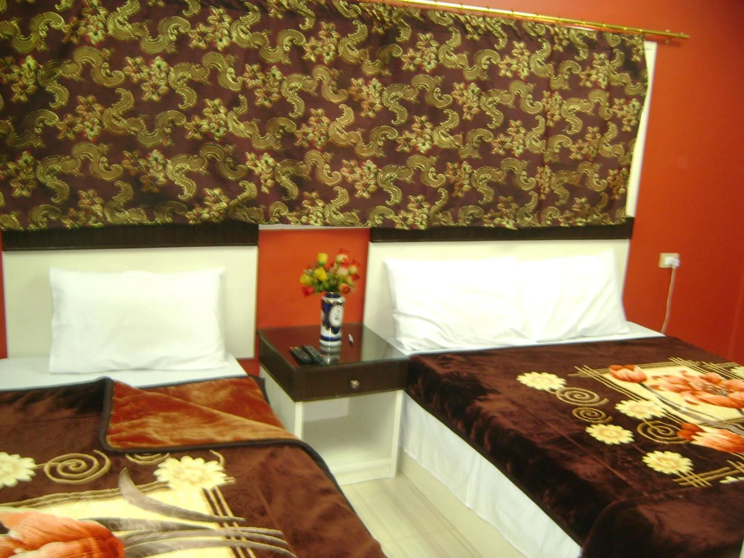 Standard Twin Room in Isis Hostel 2