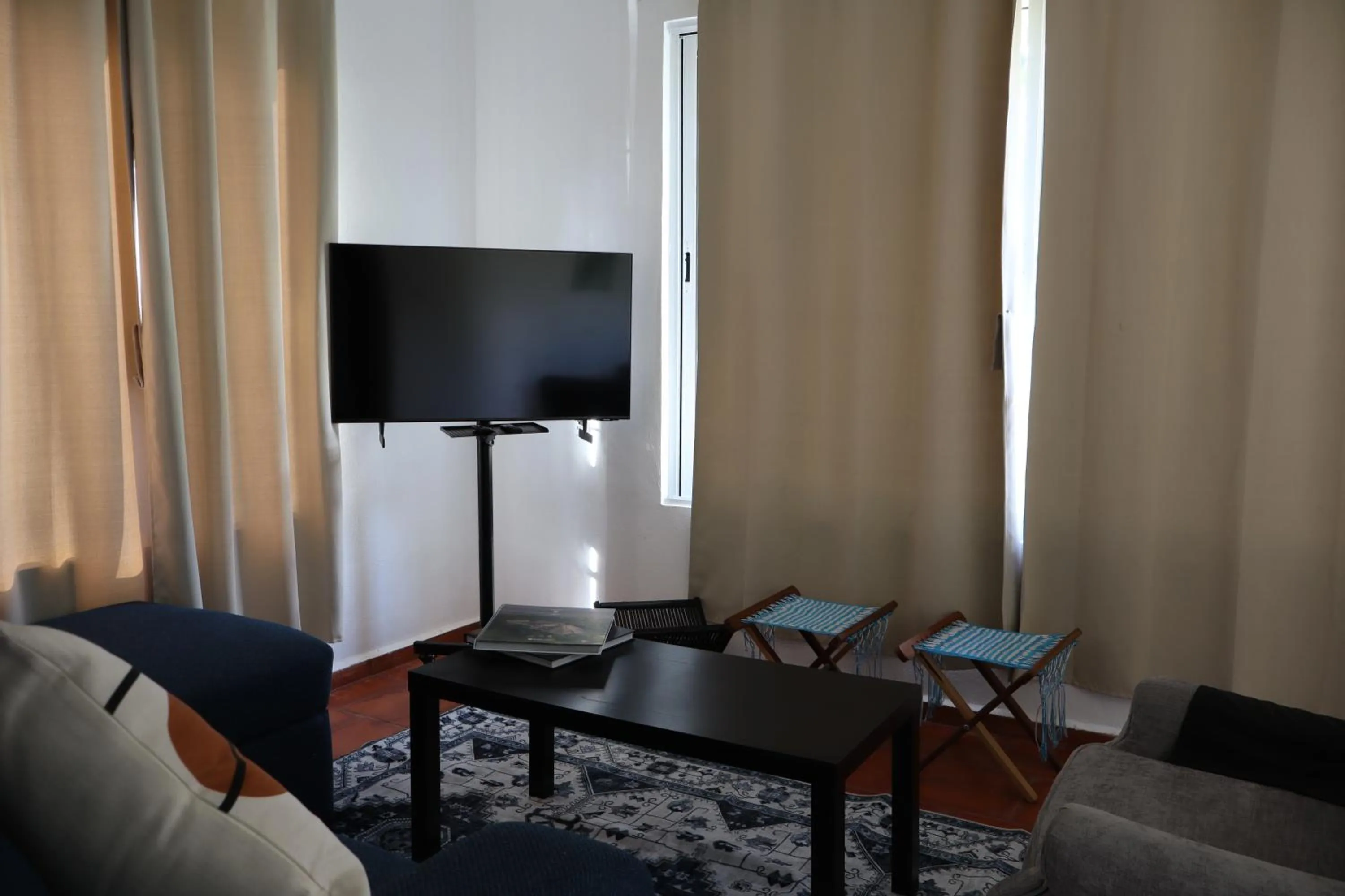 Communal lounge/ TV room in Hameki