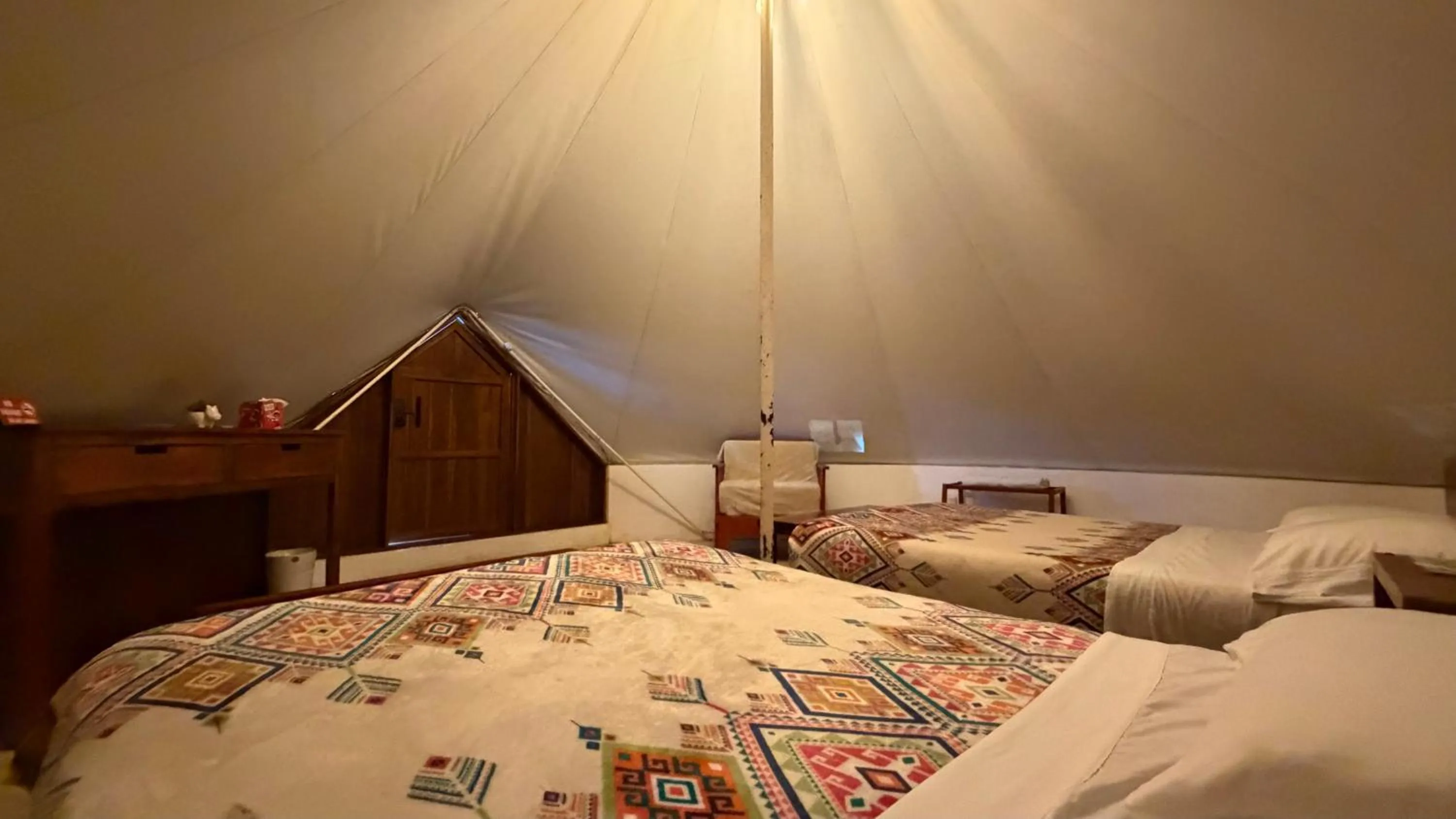 Photo of the whole room, Bed in Hameki