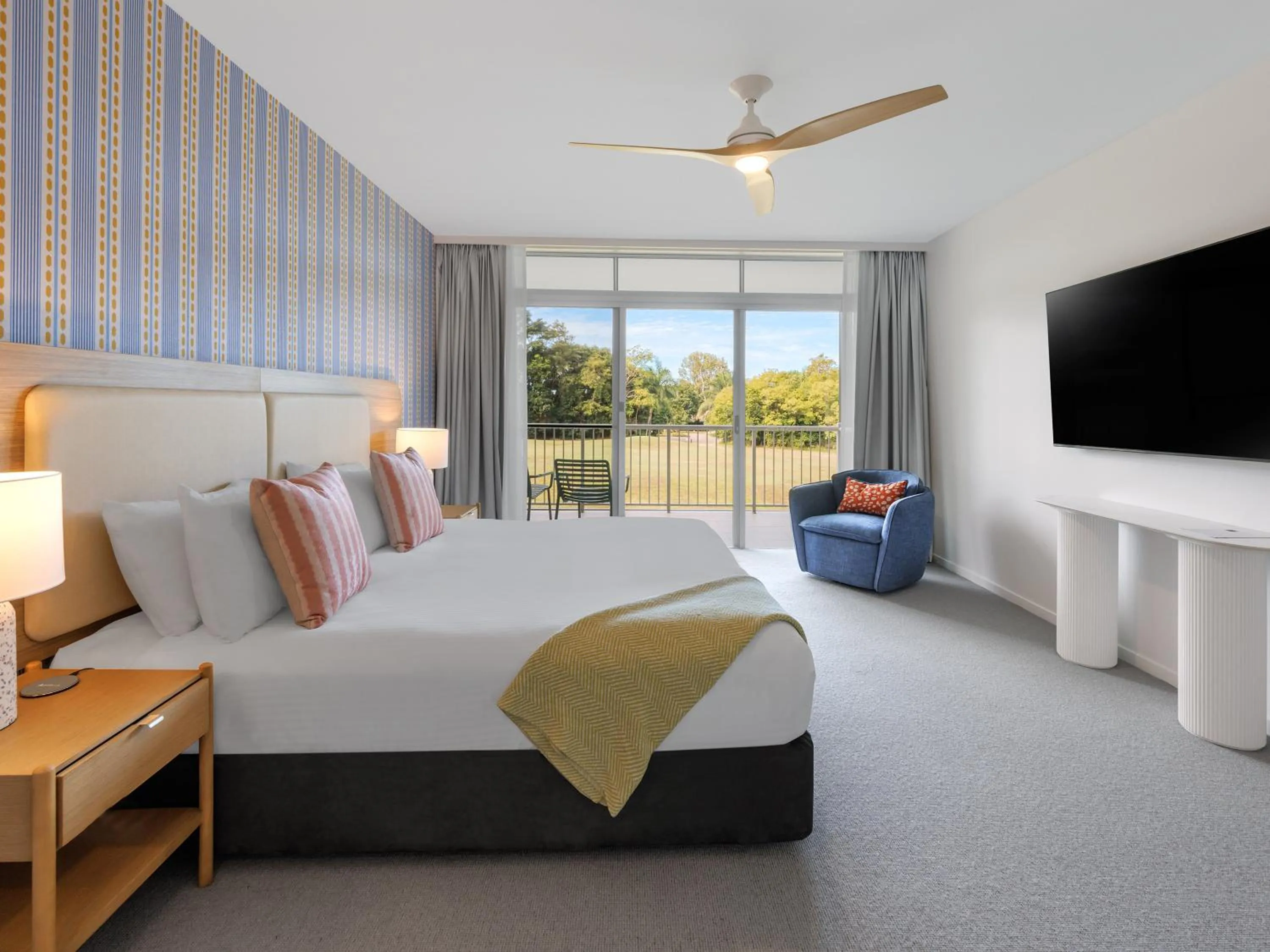 Bed in The Sebel Palm Cove