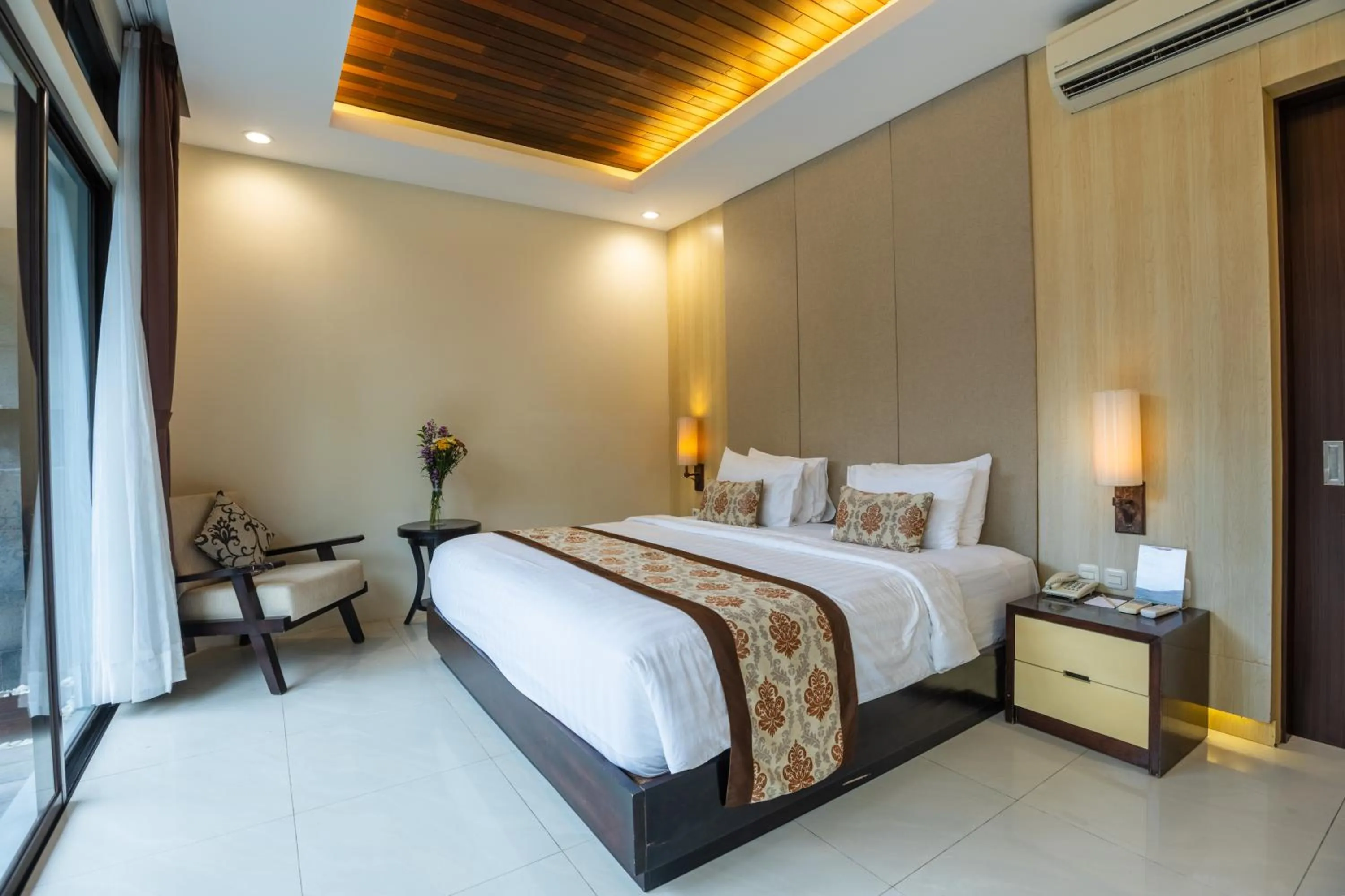 Bed in La Paradis Villa