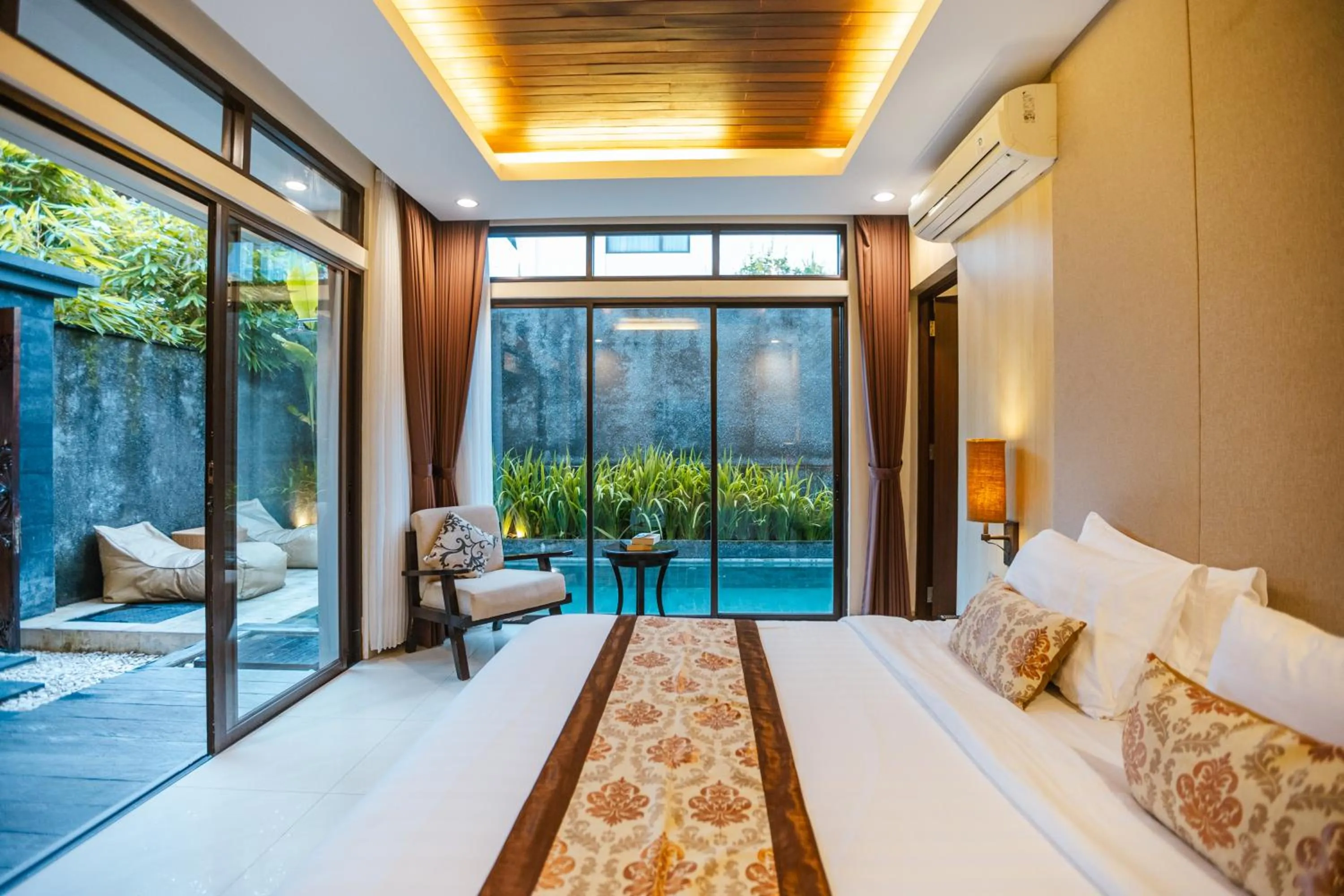 Bedroom, Bed in La Paradis Villa