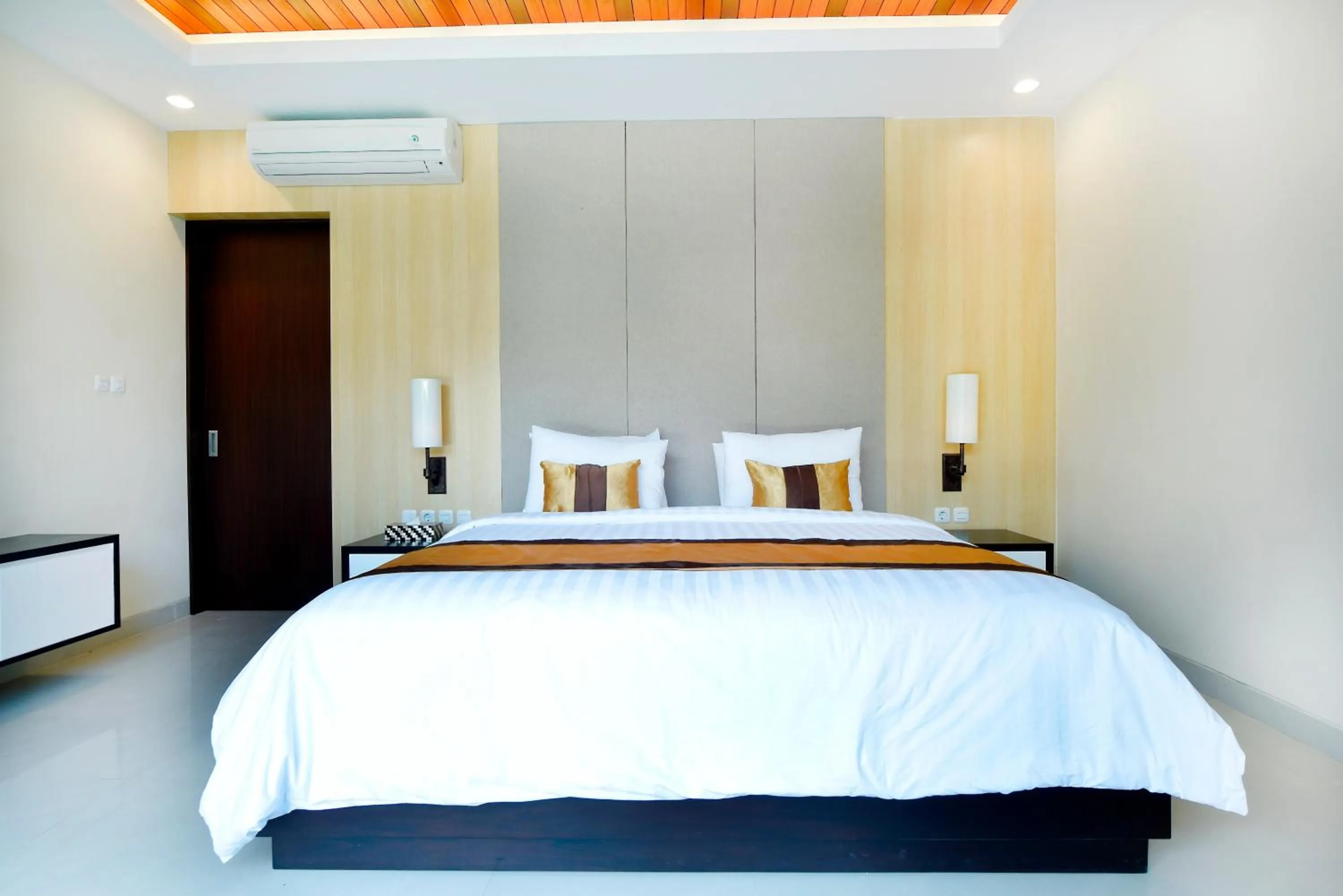 Bed in La Paradis Villa