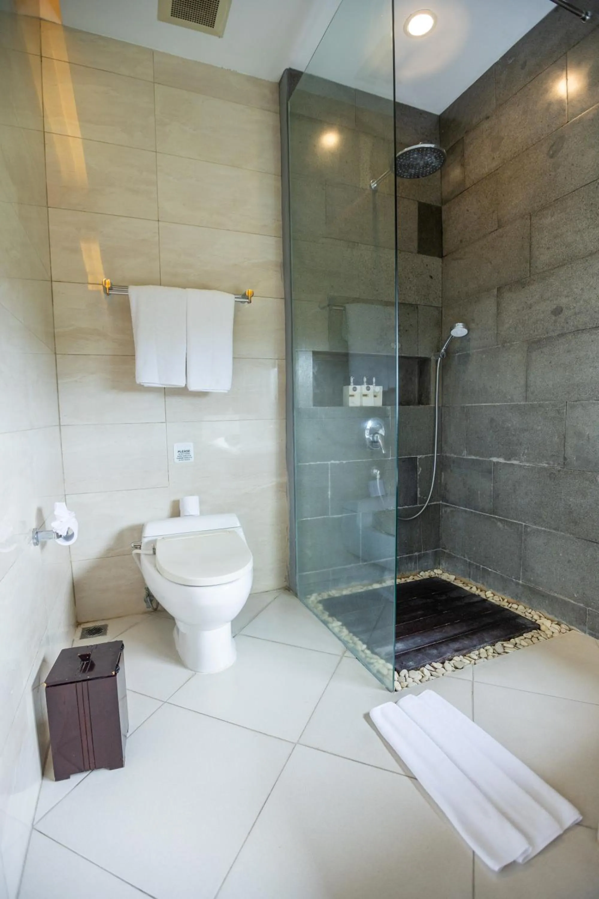 Shower in La Paradis Villa