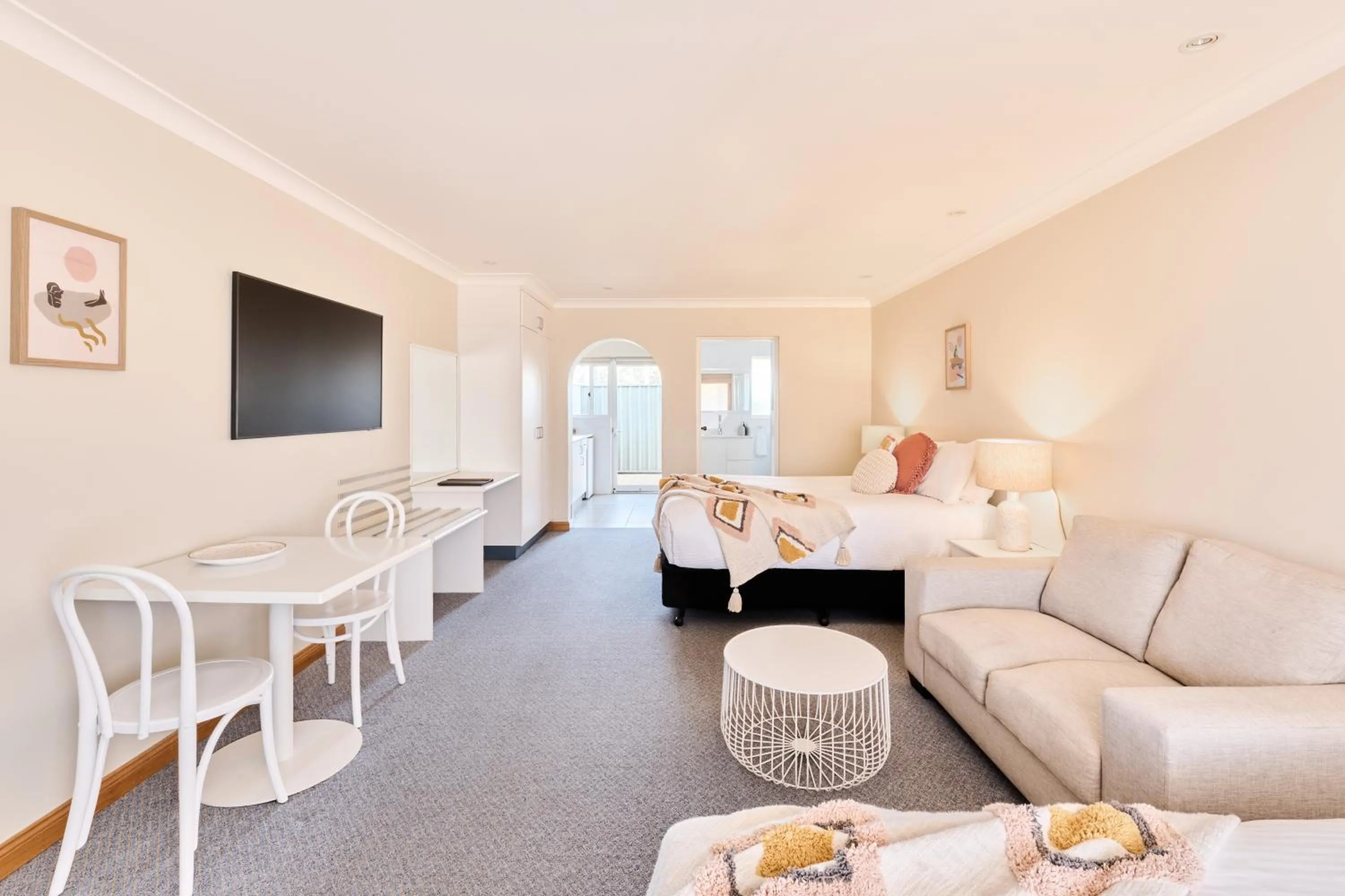 Living room in Harbourview House
