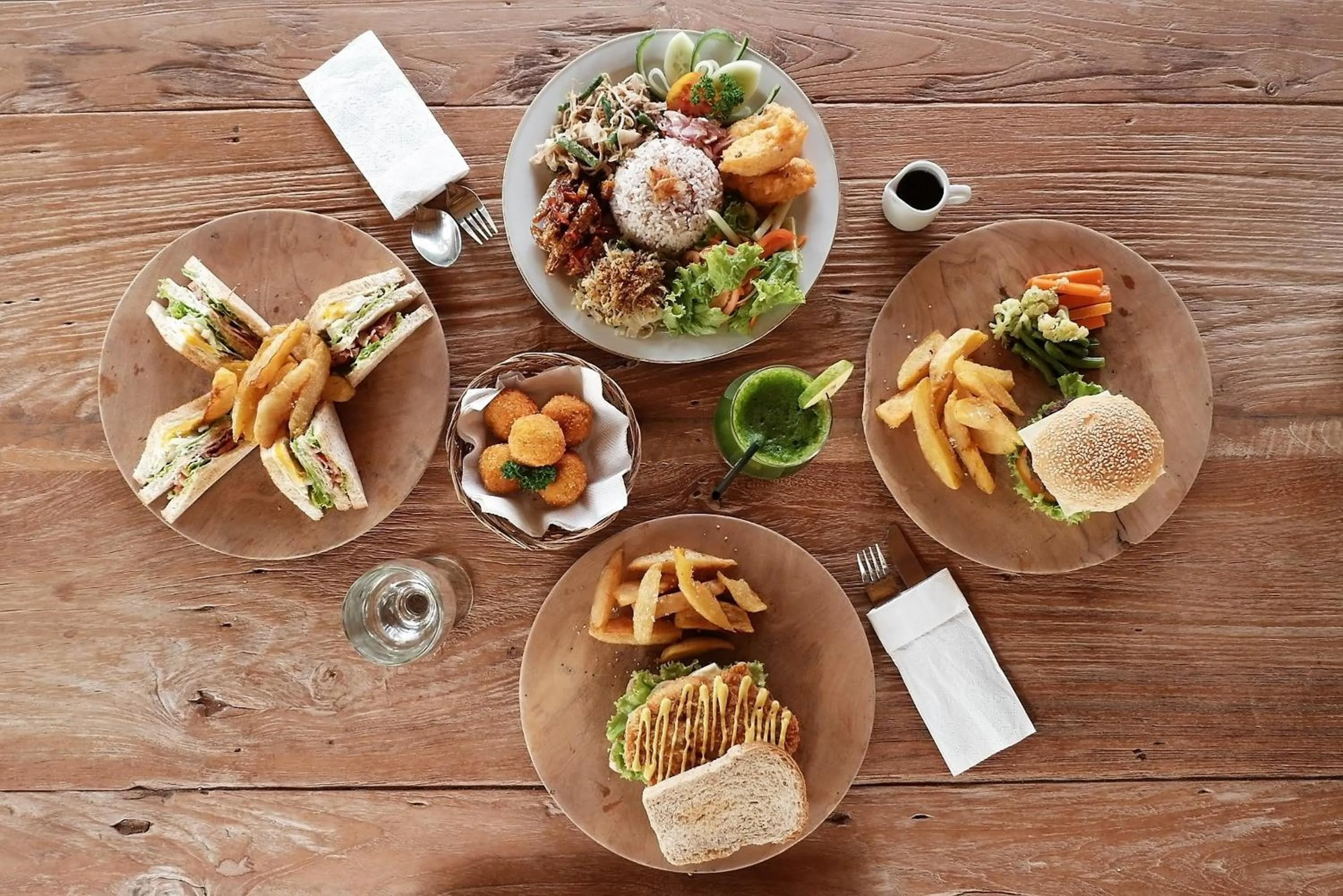 Meals in Pondok Pitaya Balian Hotel