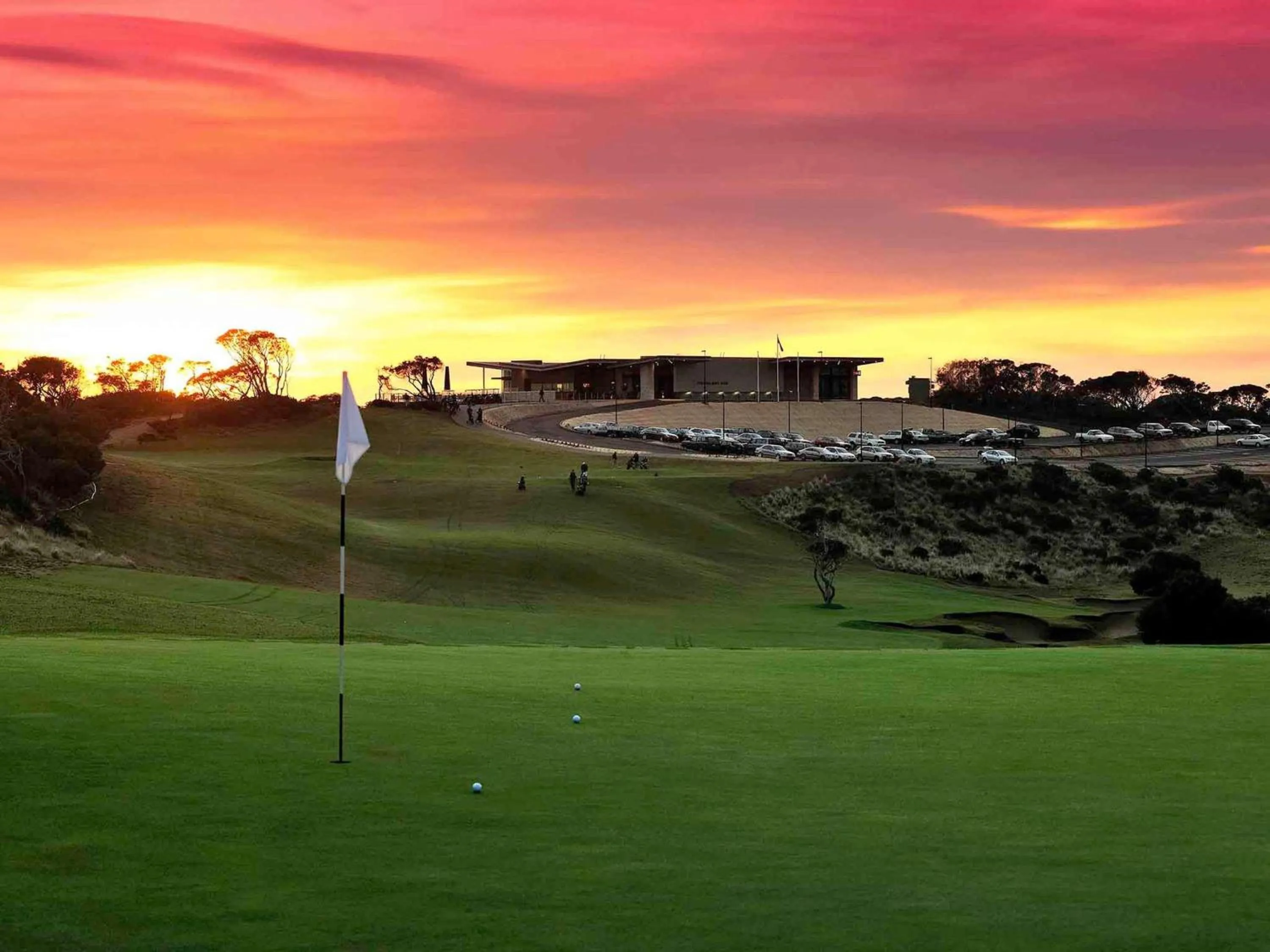 Property building in Mercure Portsea & Portsea Golf Club