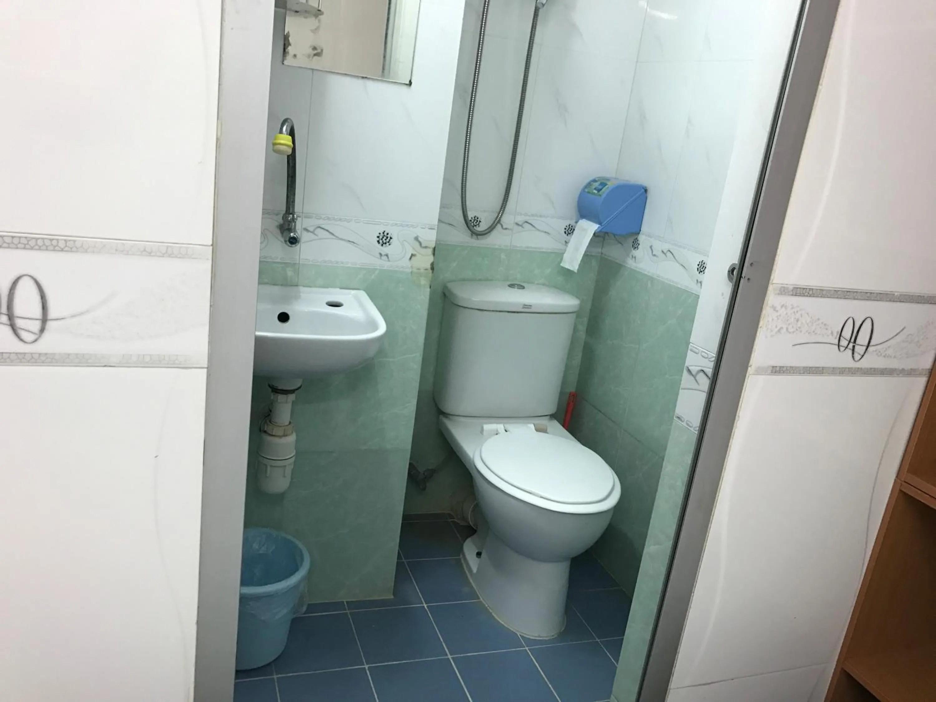 Bathroom in Beverly Guest House