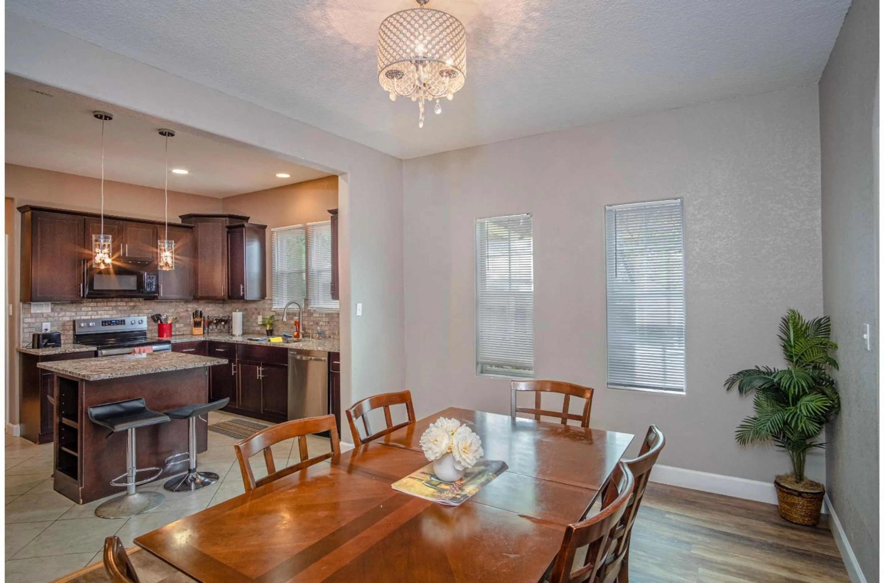 Kitchen or kitchenette in Florida St Nice Remodeled 3BR/2BA Near Downtown