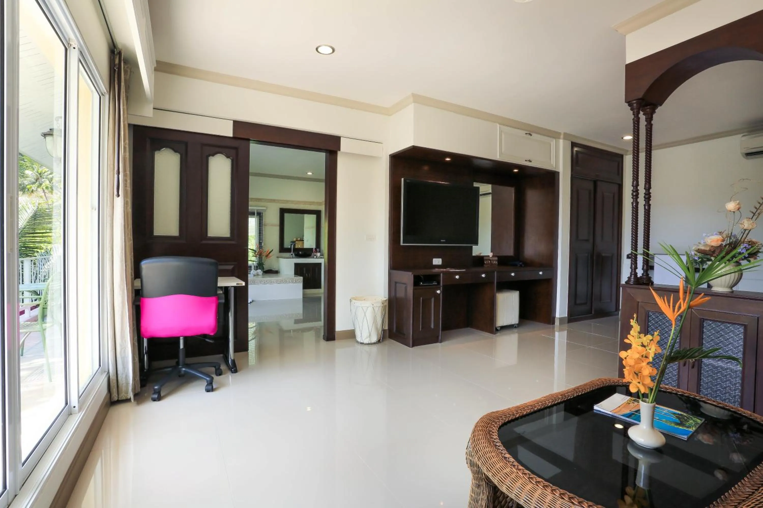 TV and multimedia in Naka Resort