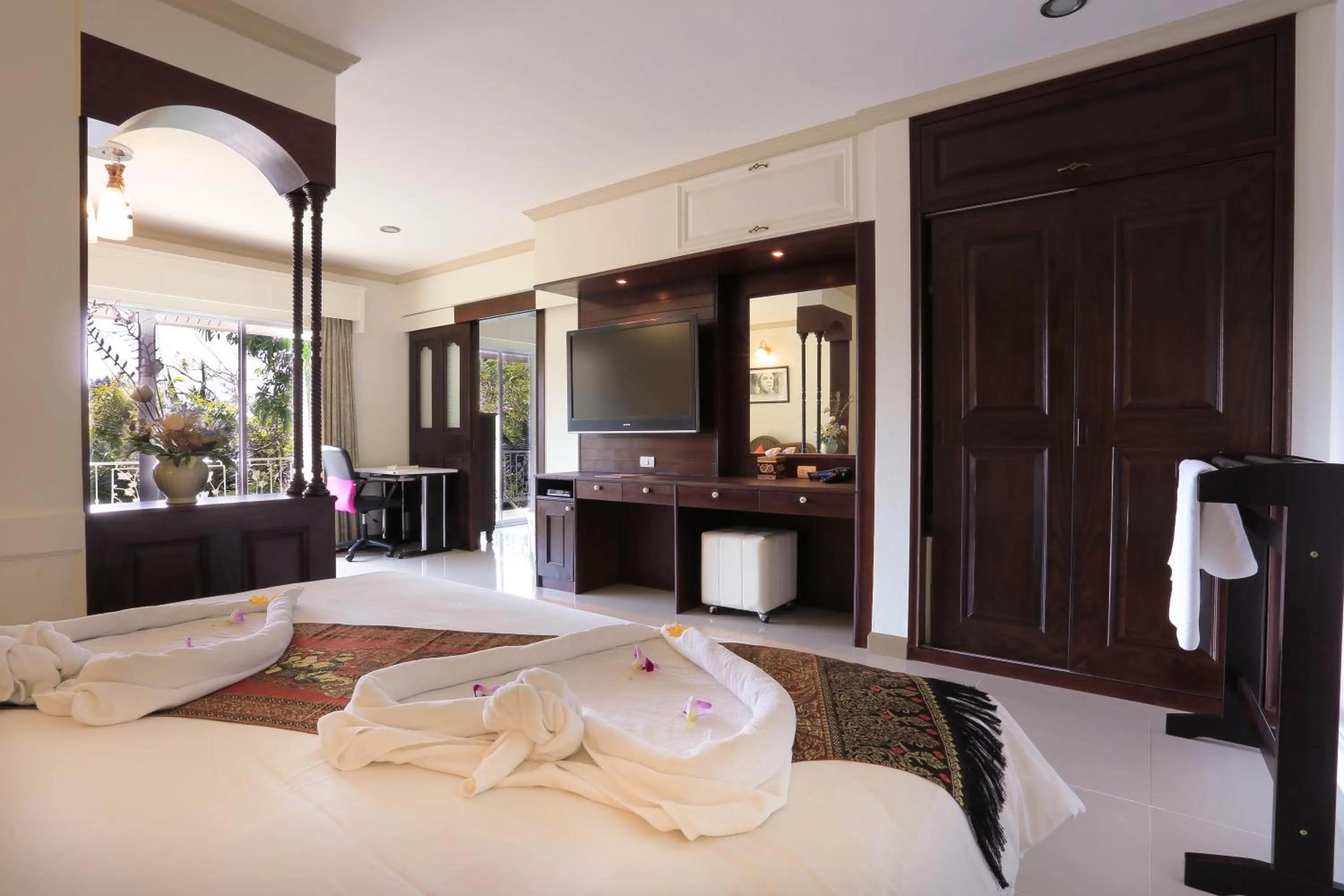 Bedroom, Bed in Naka Resort