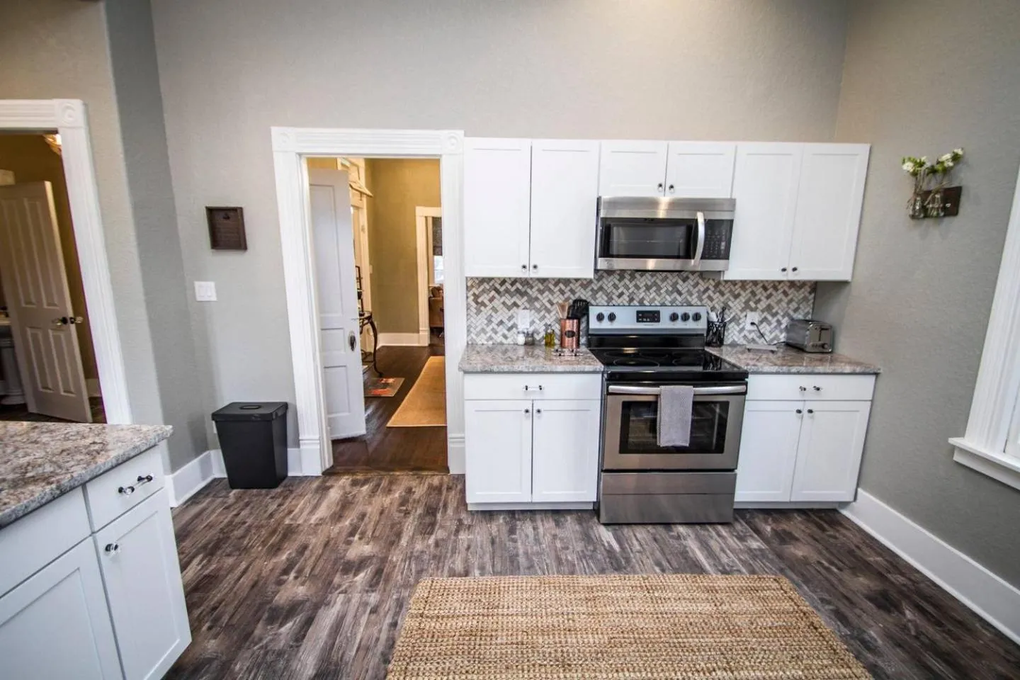 Kitchen or kitchenette in Wyoming St Restored Historic 2BR/1BA Downtown