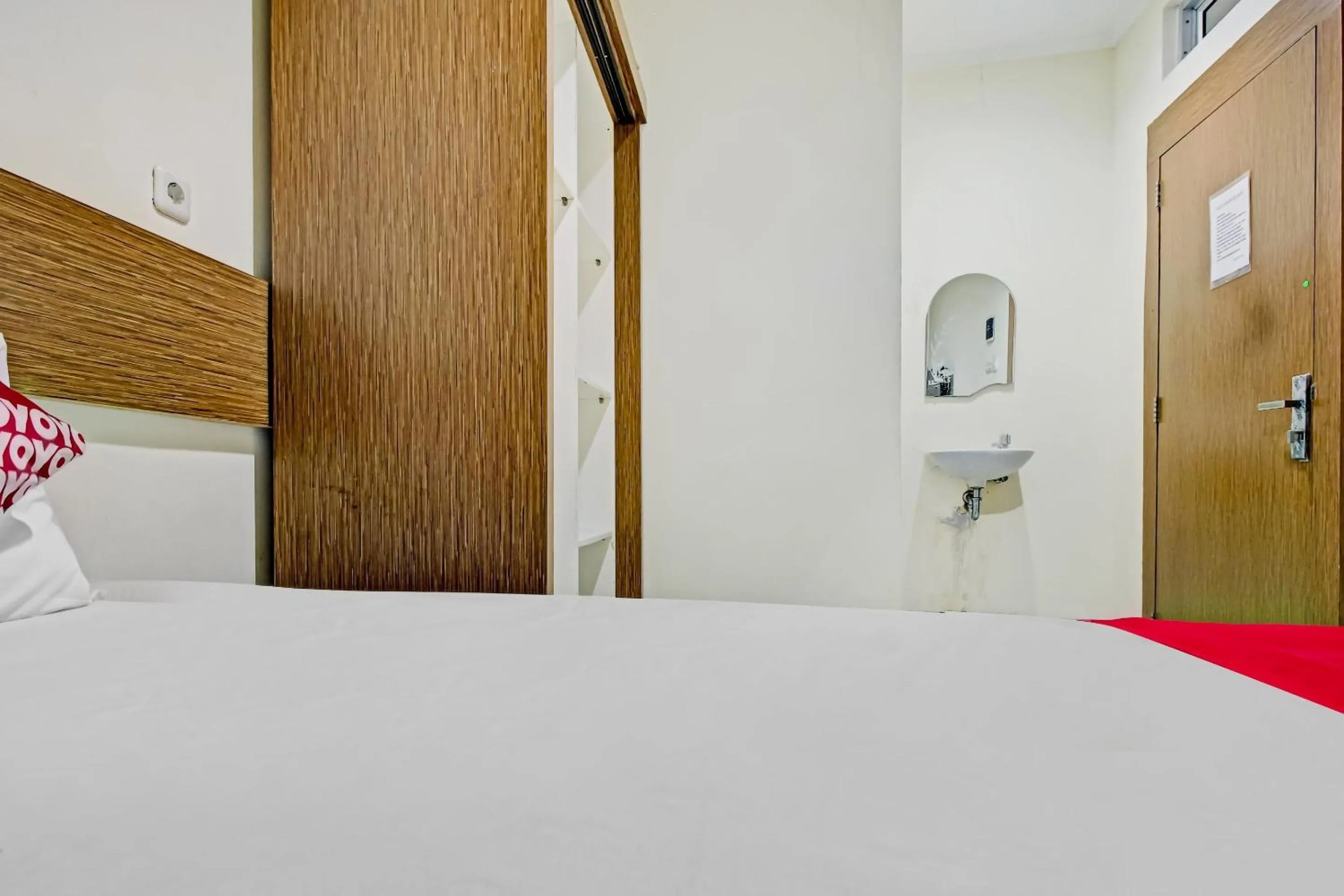 Bedroom in OYO 90412 My Kost