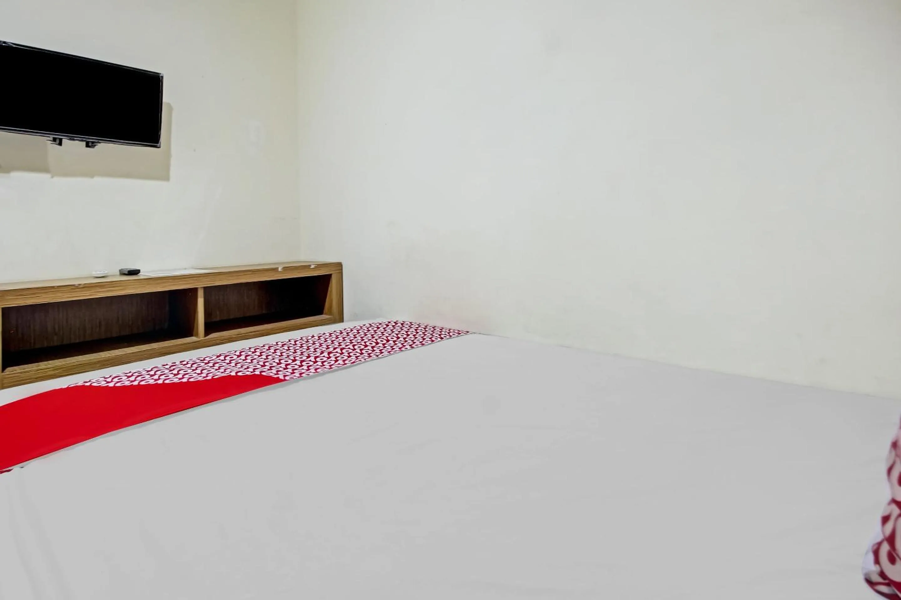 Bedroom in OYO 90412 My Kost