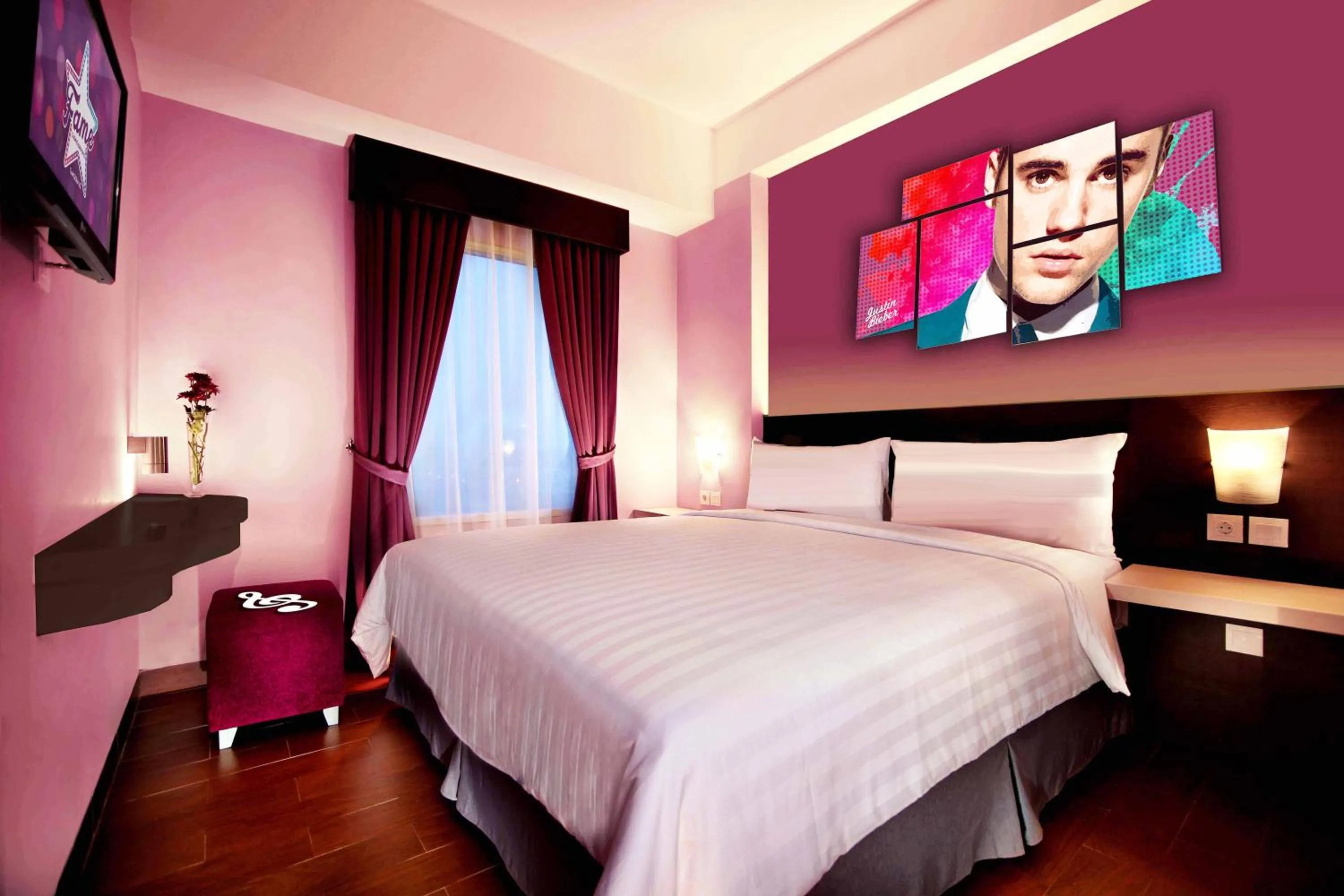 Bedroom, Bed in Fame Hotel Gading Serpong