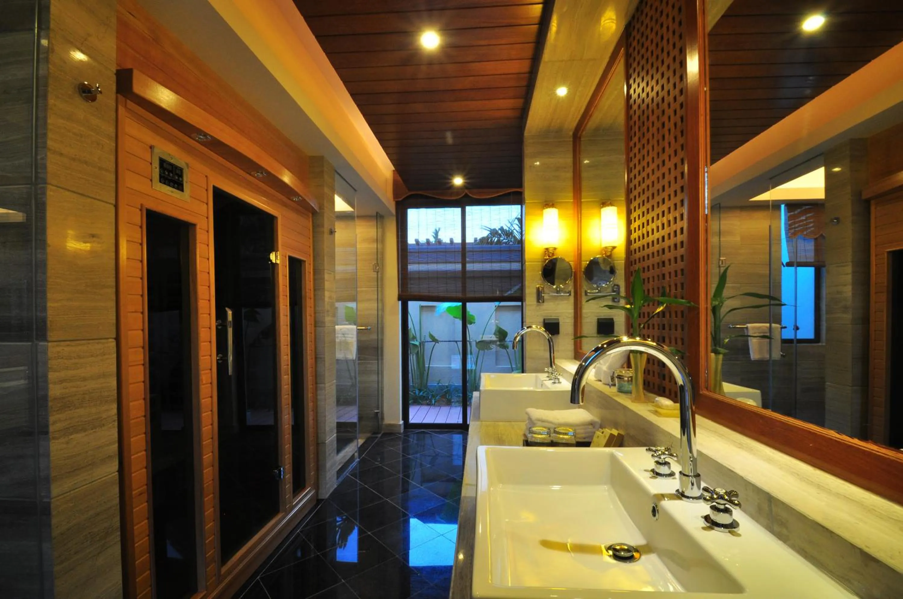 Bathroom in ZhongAo Hotel Shimei Bay