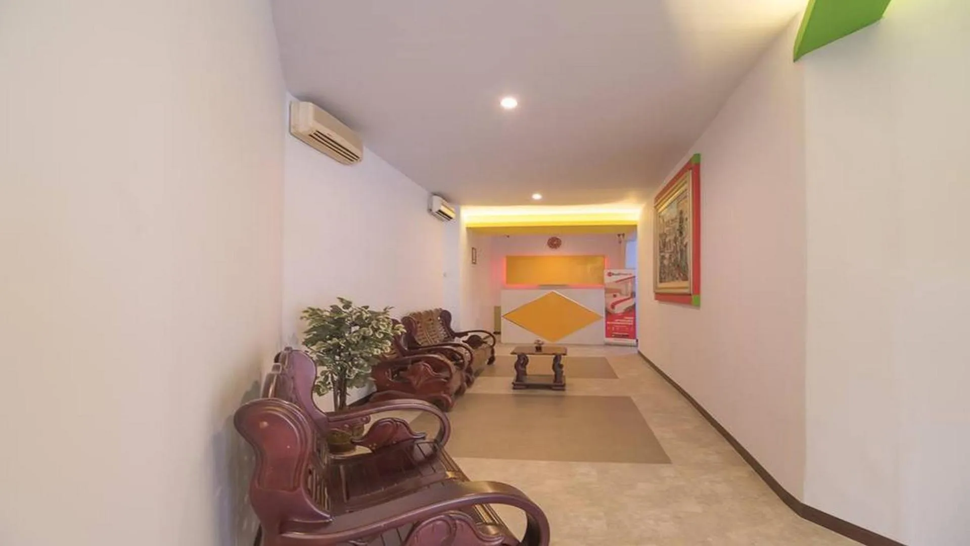 Lobby or reception in RedDoorz near ITC Mangga Dua