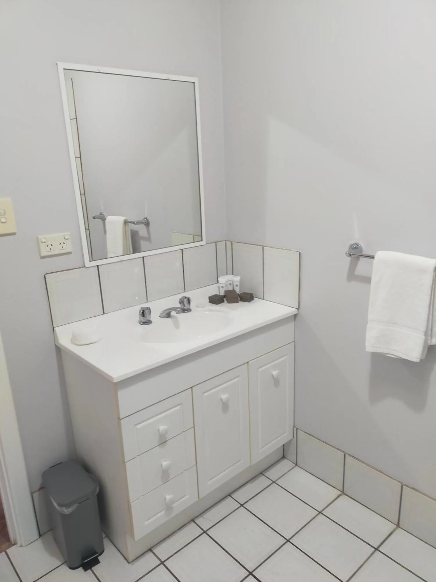 Bathroom in Bayview Motel