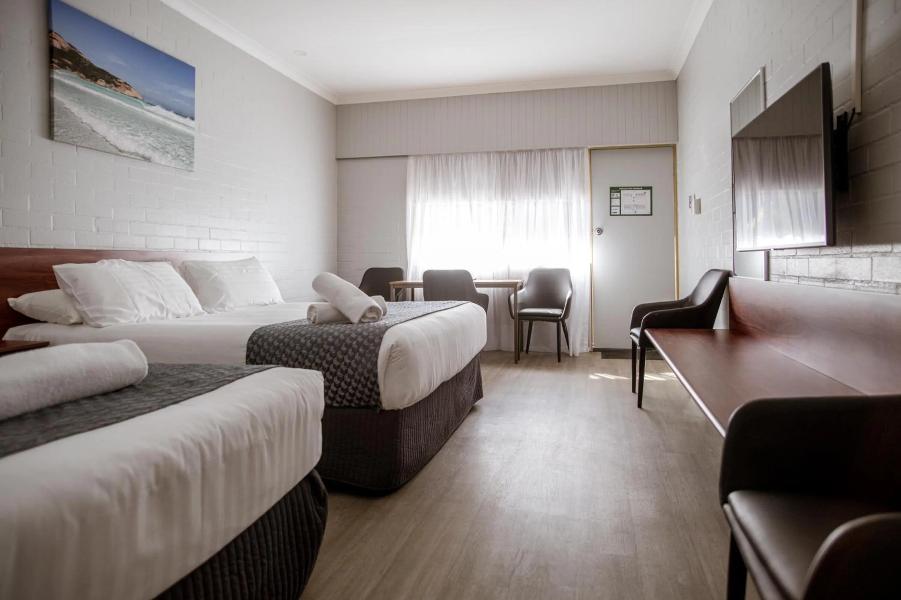 Bed in Bayview Motel