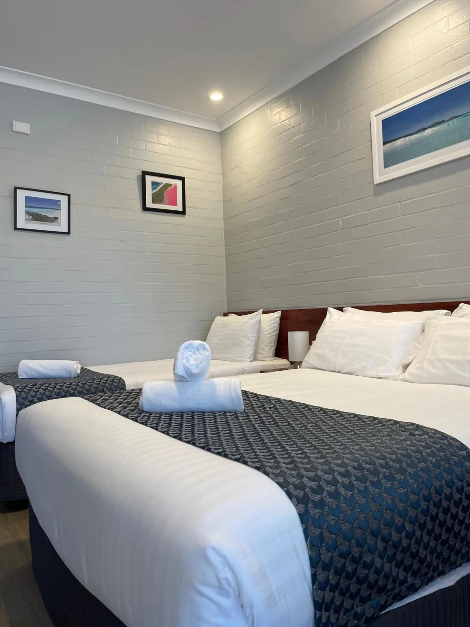 Bedroom, Bed in Bayview Motel