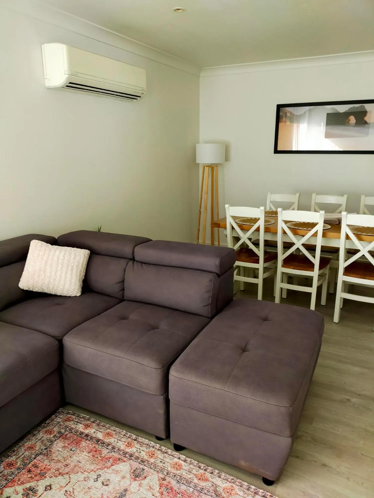 Living room in Bayview Motel