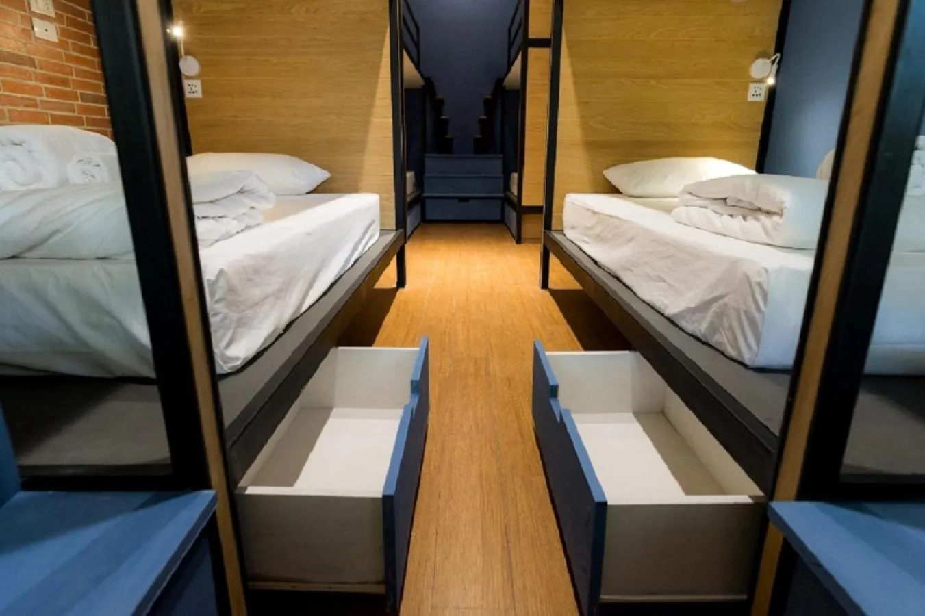 Bed in A Bangkok Journey