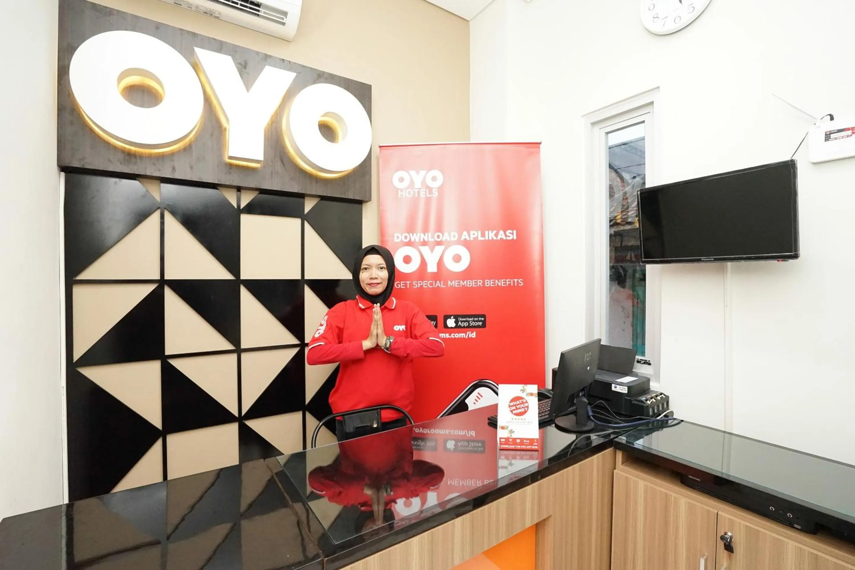 Lobby or reception in Super OYO Capital O 614 Graha 8 Syariah