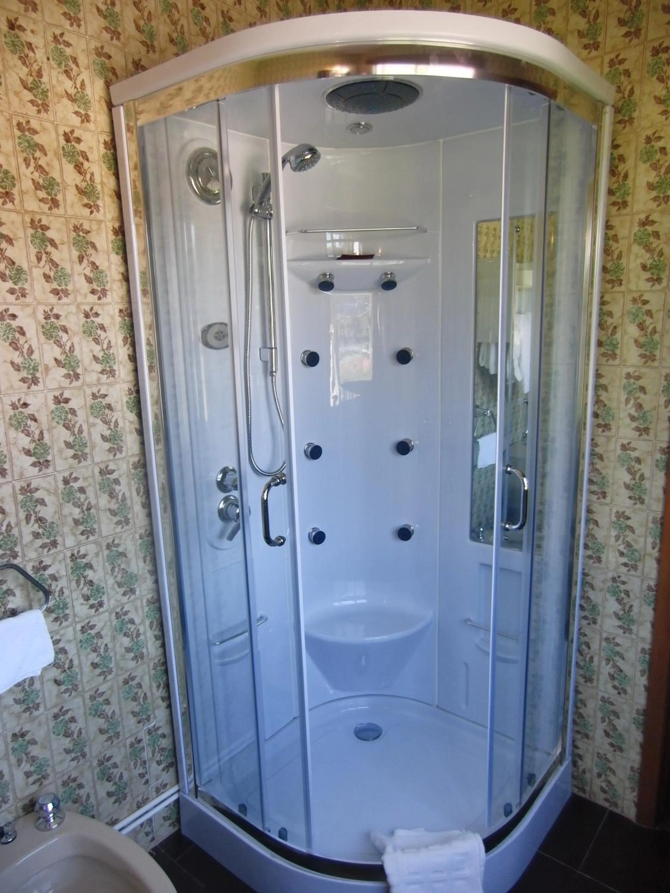 Bathroom in Hotel Galicia