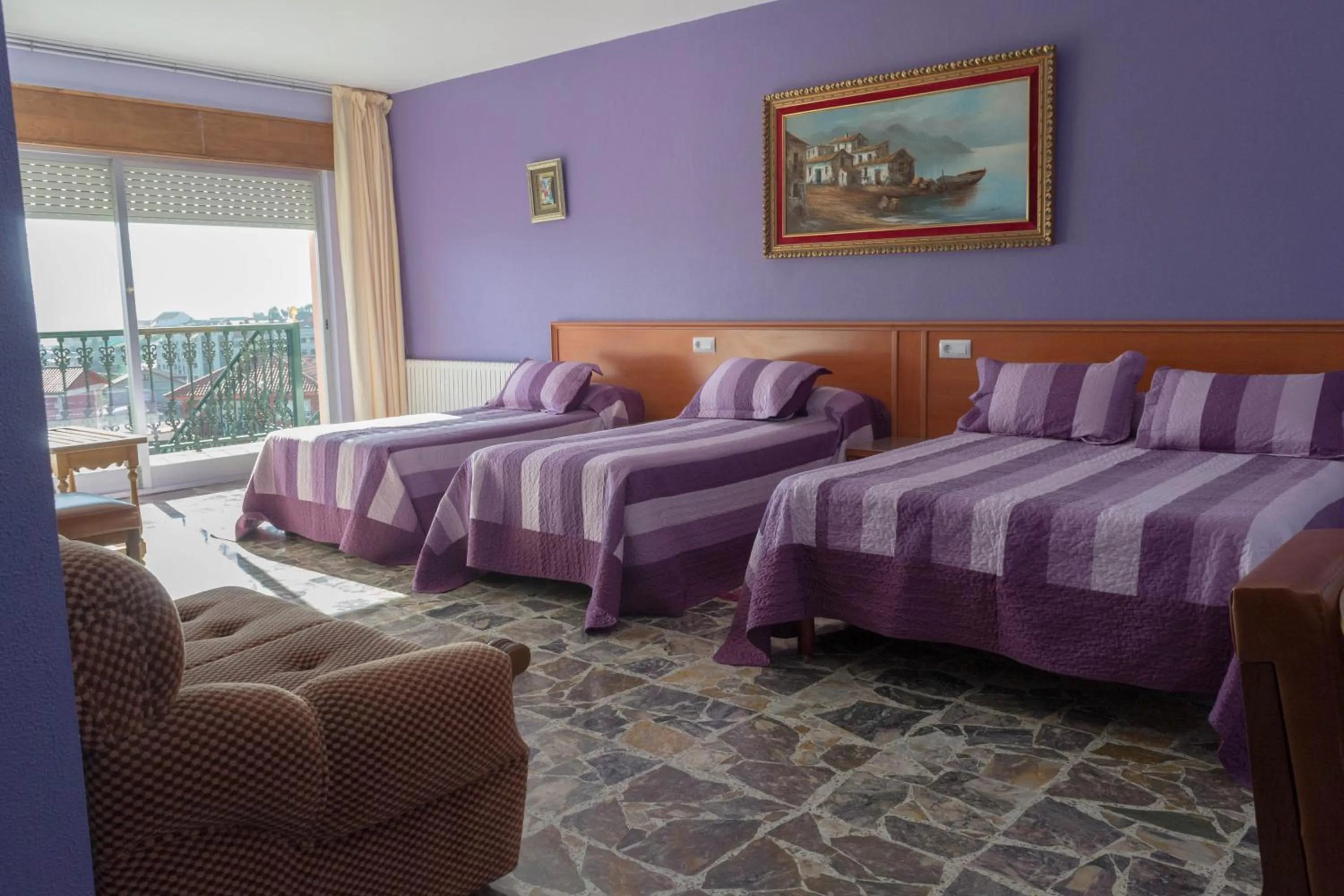 Photo of the whole room in Hotel Galicia