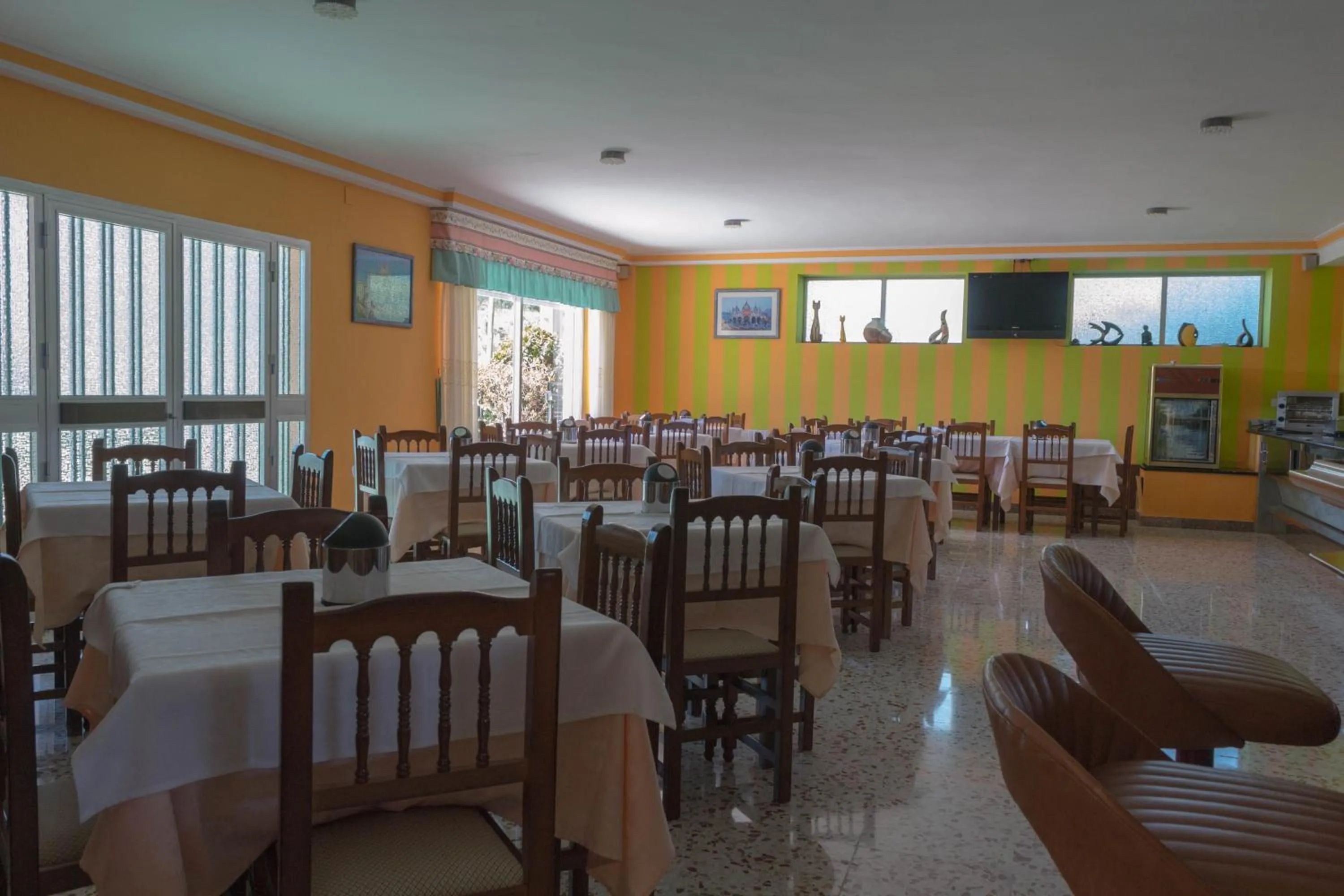 Lounge or bar in Hotel Galicia