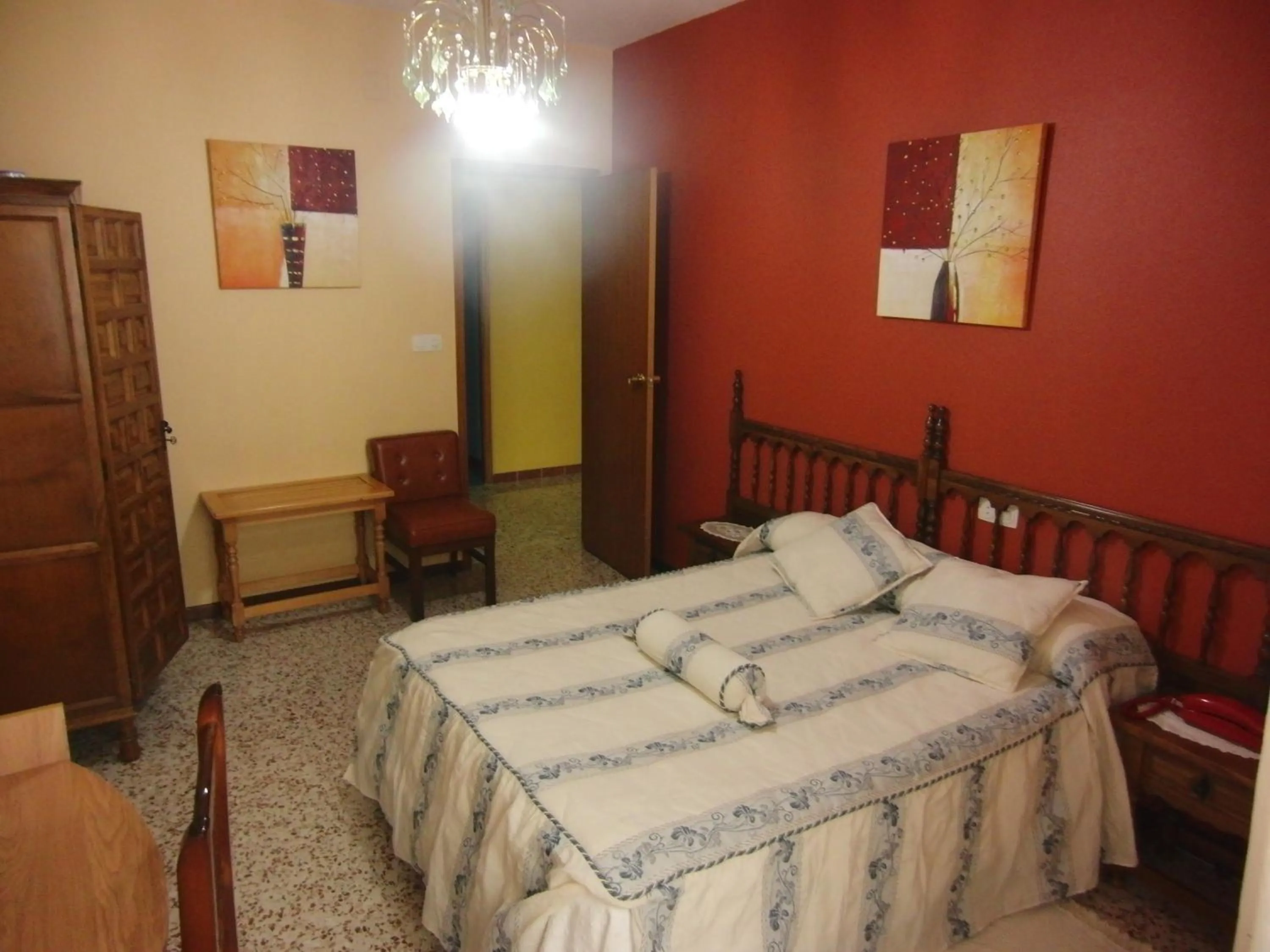 Photo of the whole room in Hotel Galicia