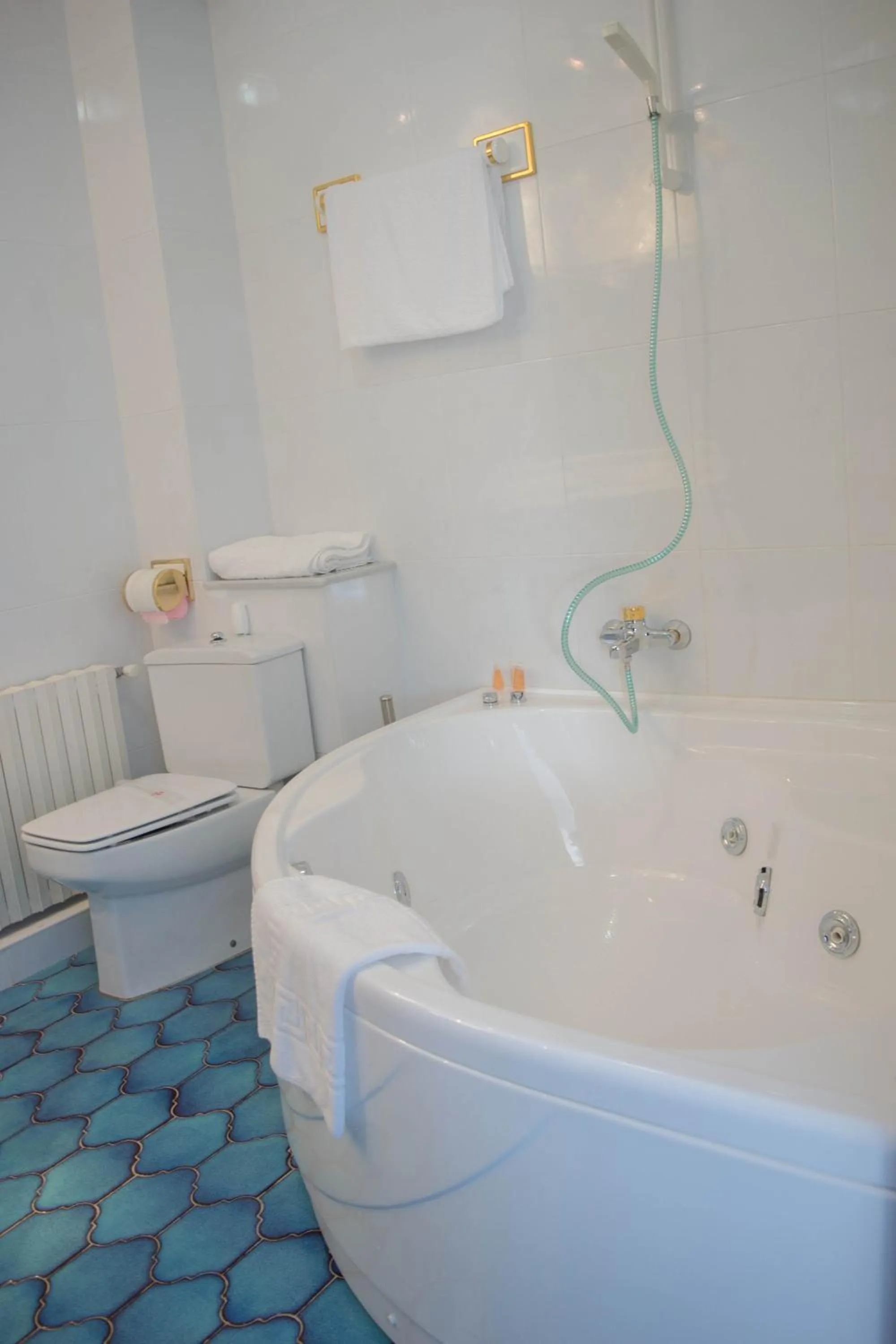 Bathroom in Hotel Galicia