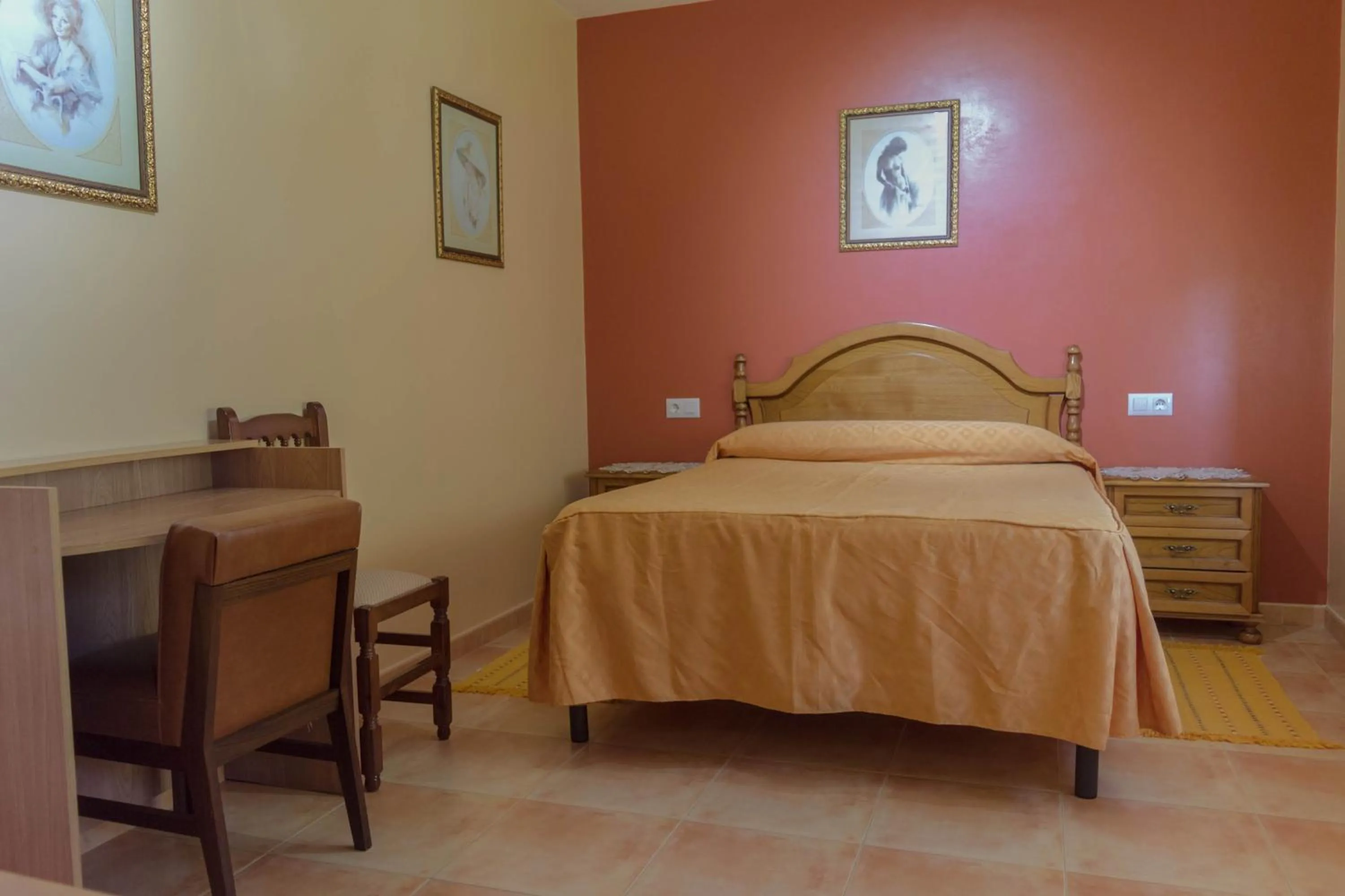 Photo of the whole room in Hotel Galicia