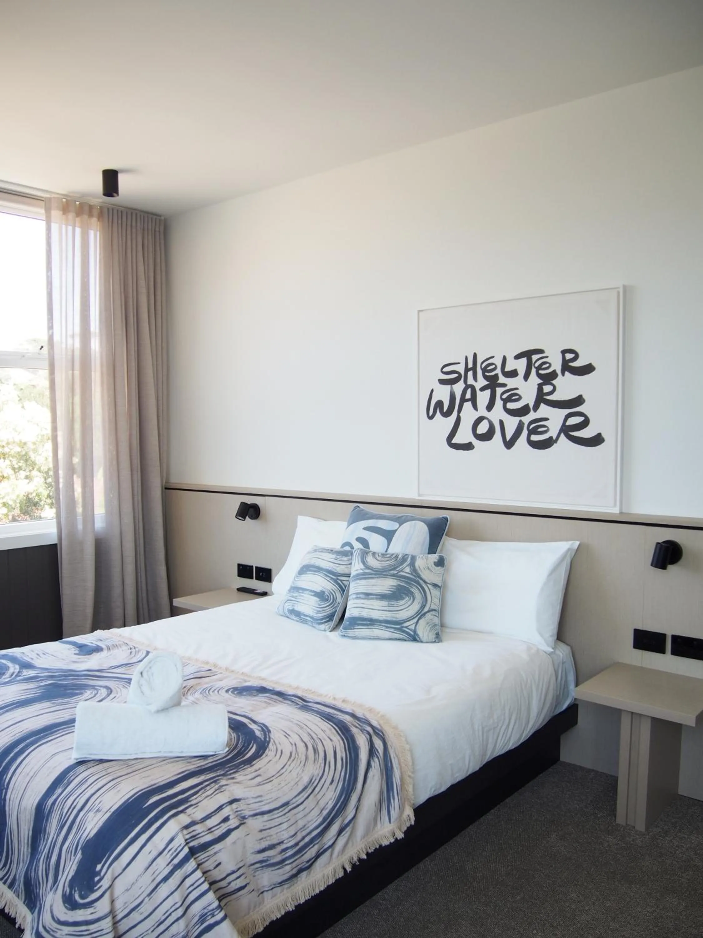 Bed in Barrys Beach Road Hotel