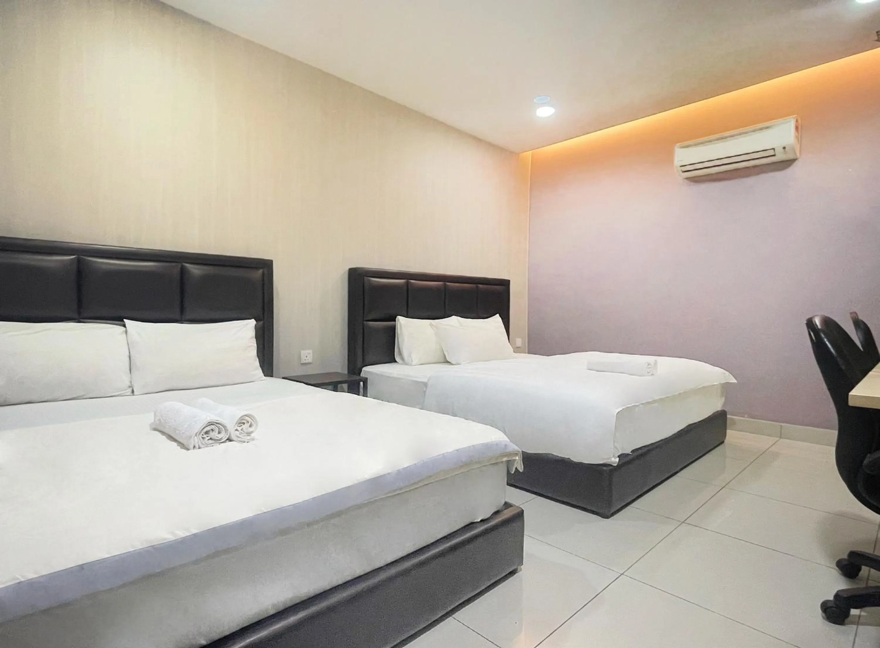 Bed in Hilltop Hotel Tanjung Malim