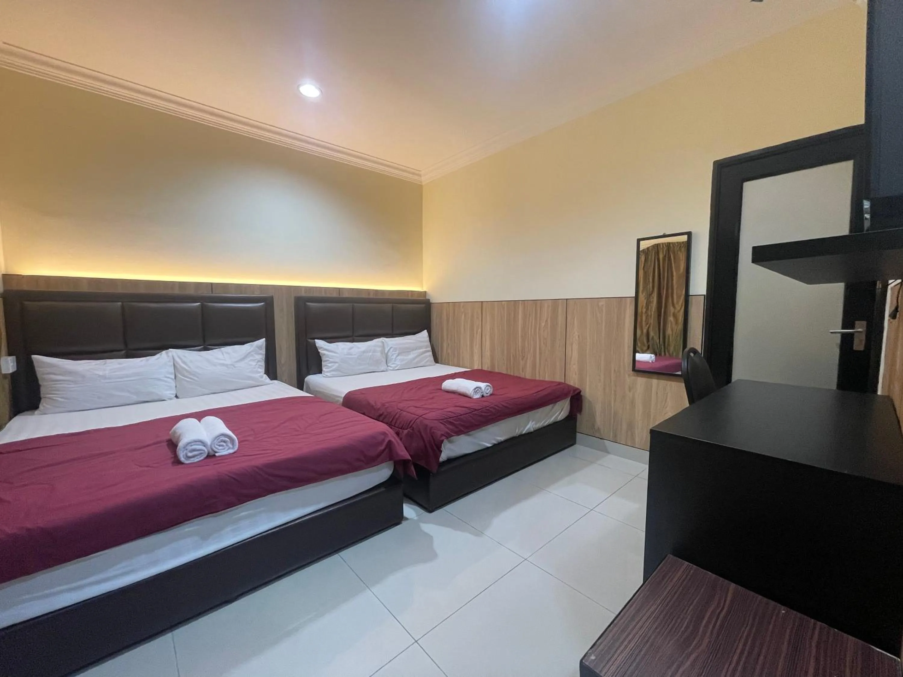 Bed in Hilltop Hotel Tanjung Malim