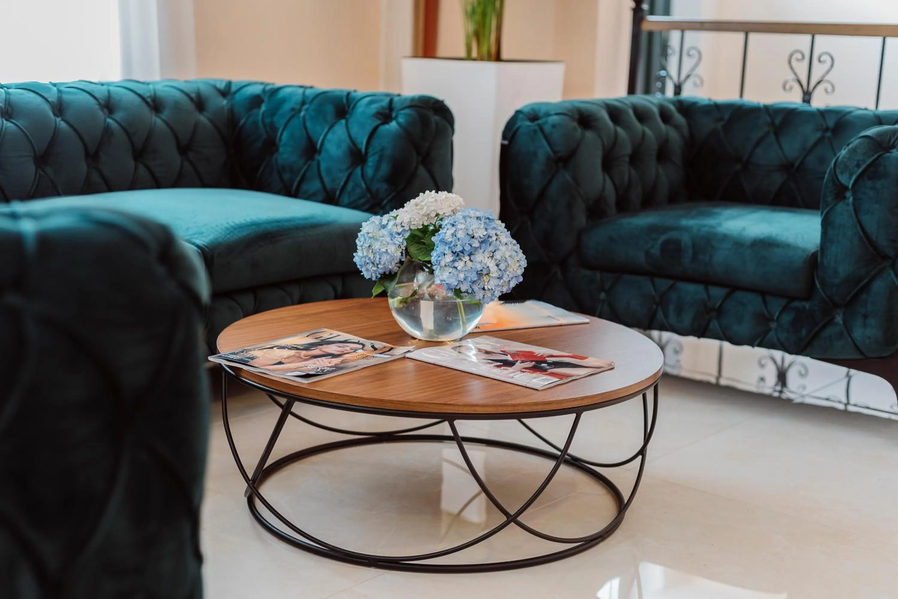 Communal lounge/ TV room in Boulevard Hotel Batumi