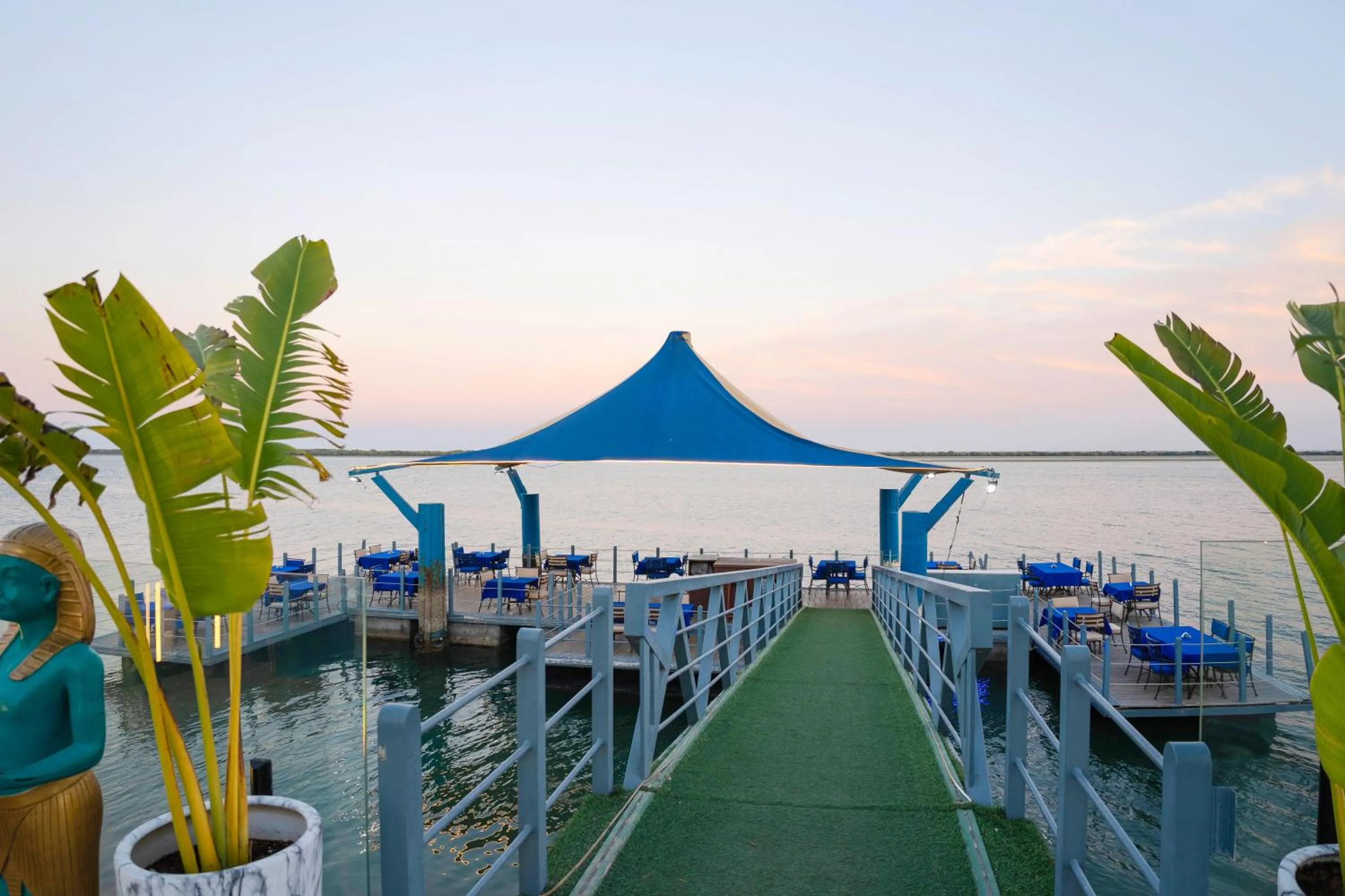 Restaurant/places to eat in Palma Beach Resort & Spa