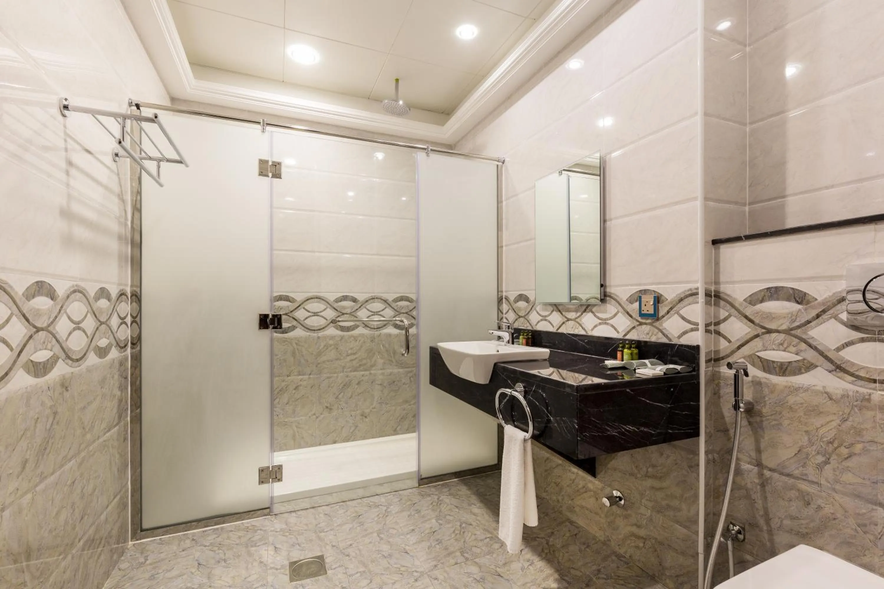 Shower in Palma Beach Resort & Spa